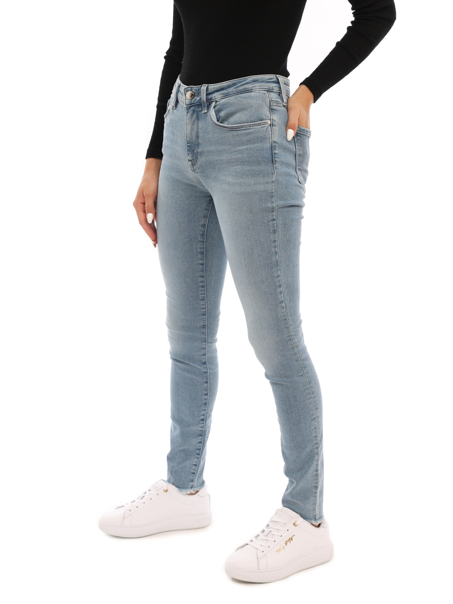 Джинсы — купить в интернет-магазине Verdistore