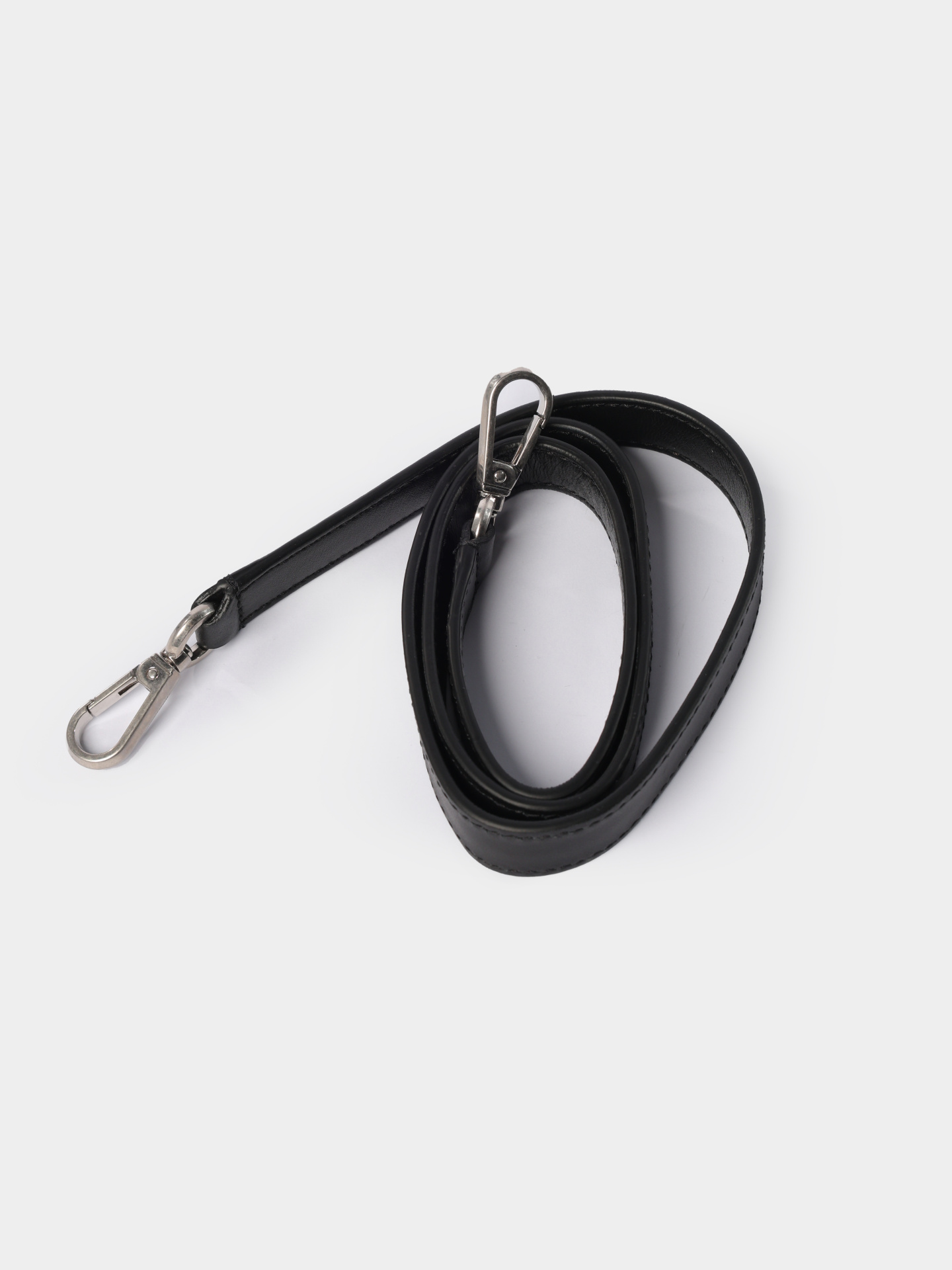 Сумка AVENUE M TOTE BZU BLKANTIQUESIL черная женская — купить в интернет-магазине Verdistore