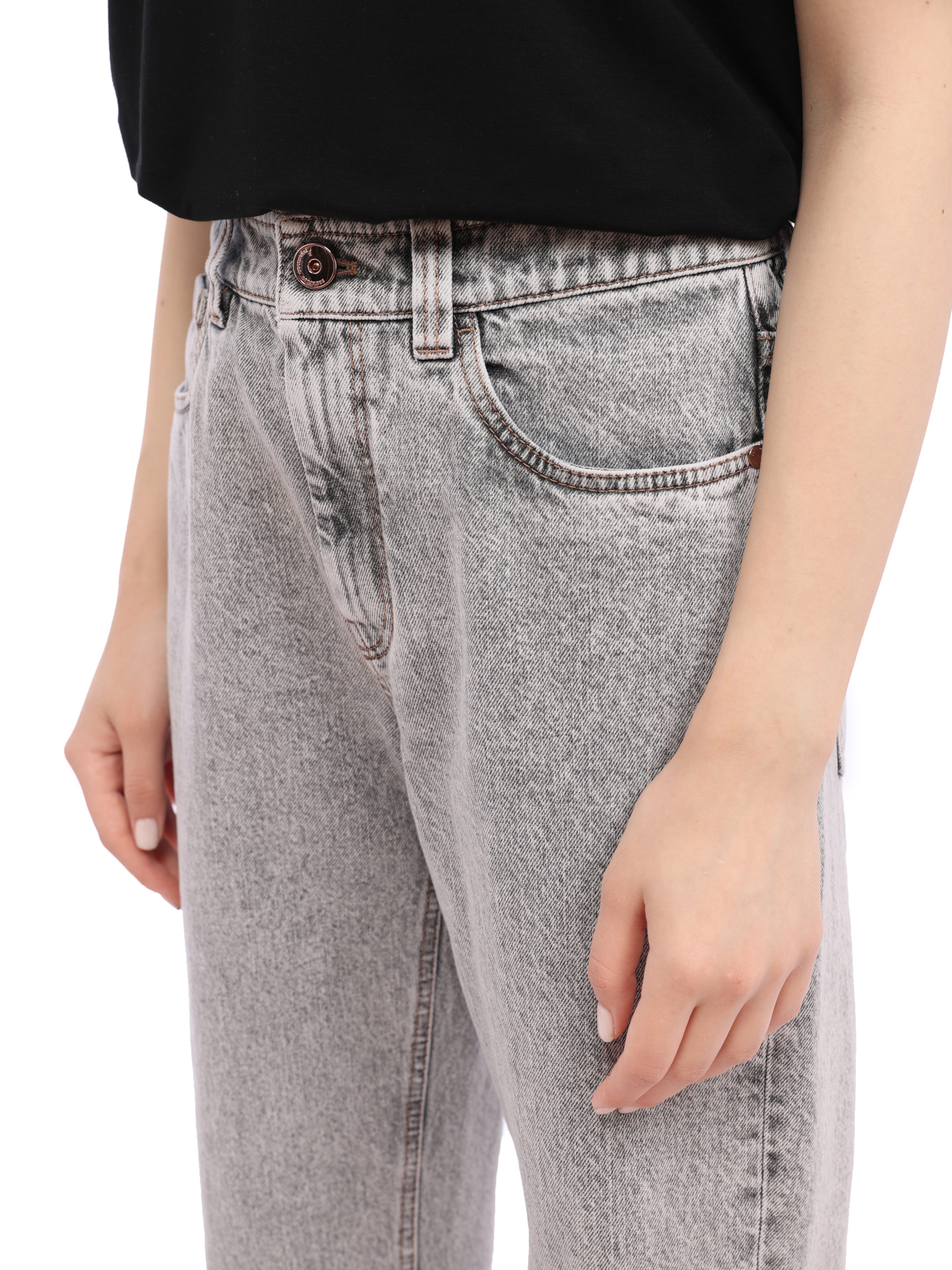 Джинсы Brunello Cucinelli MA095B1048 C7819 светло-серые женские — купить в интернет-магазине Verdistore