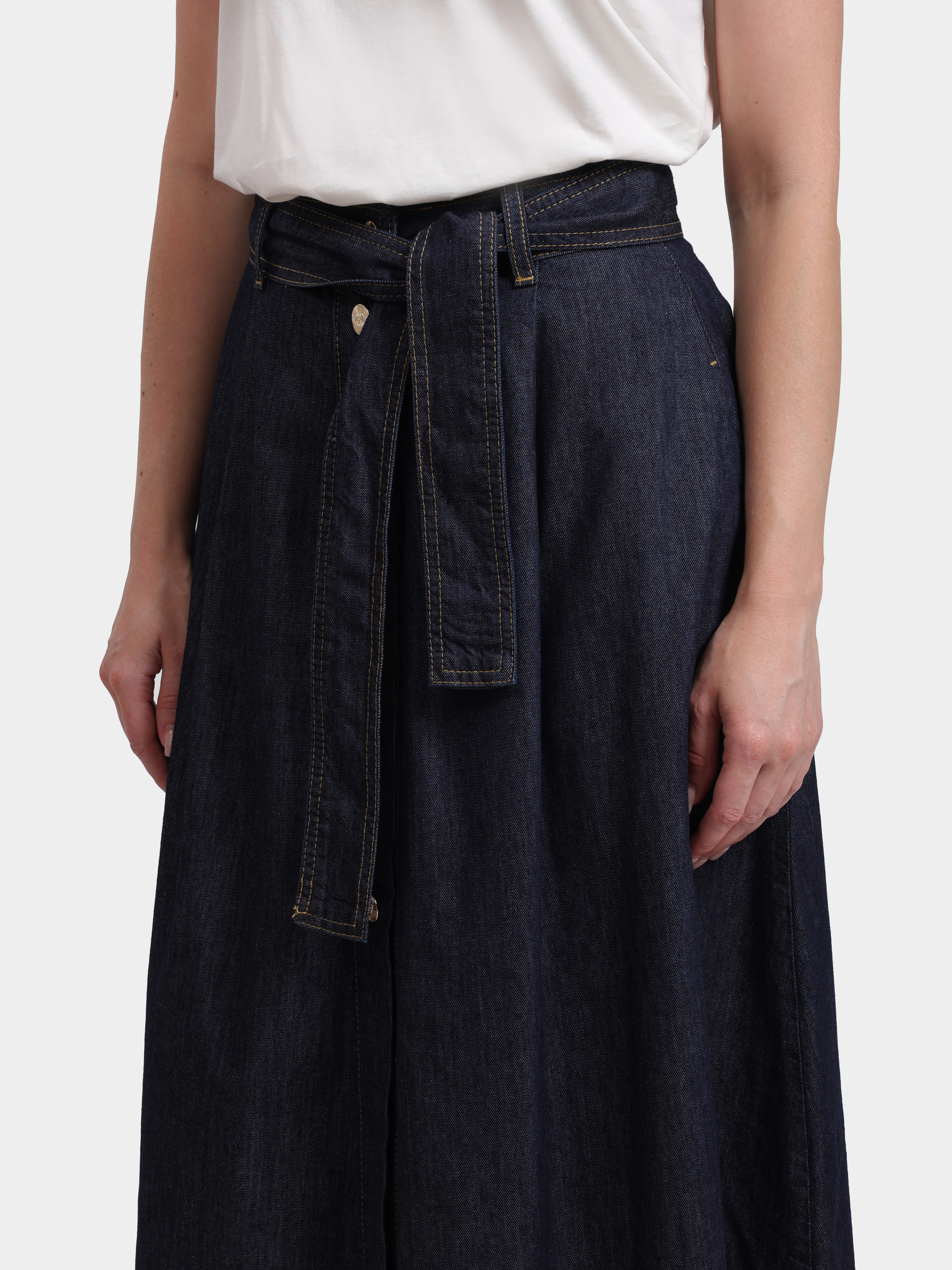 Юбка Liu-Jo BLUE DENIM UF6100 D0268 77000 синяя женская джинсовая с крупным поясом — купить в интернет-магазине Verdistore