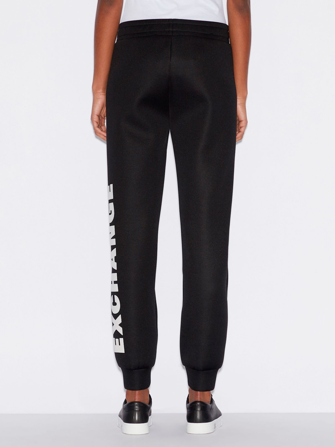 Брюки спортивные Armani Exchange 3GYP87 черные женские с логотипом — купить в интернет-магазине Verdistore
