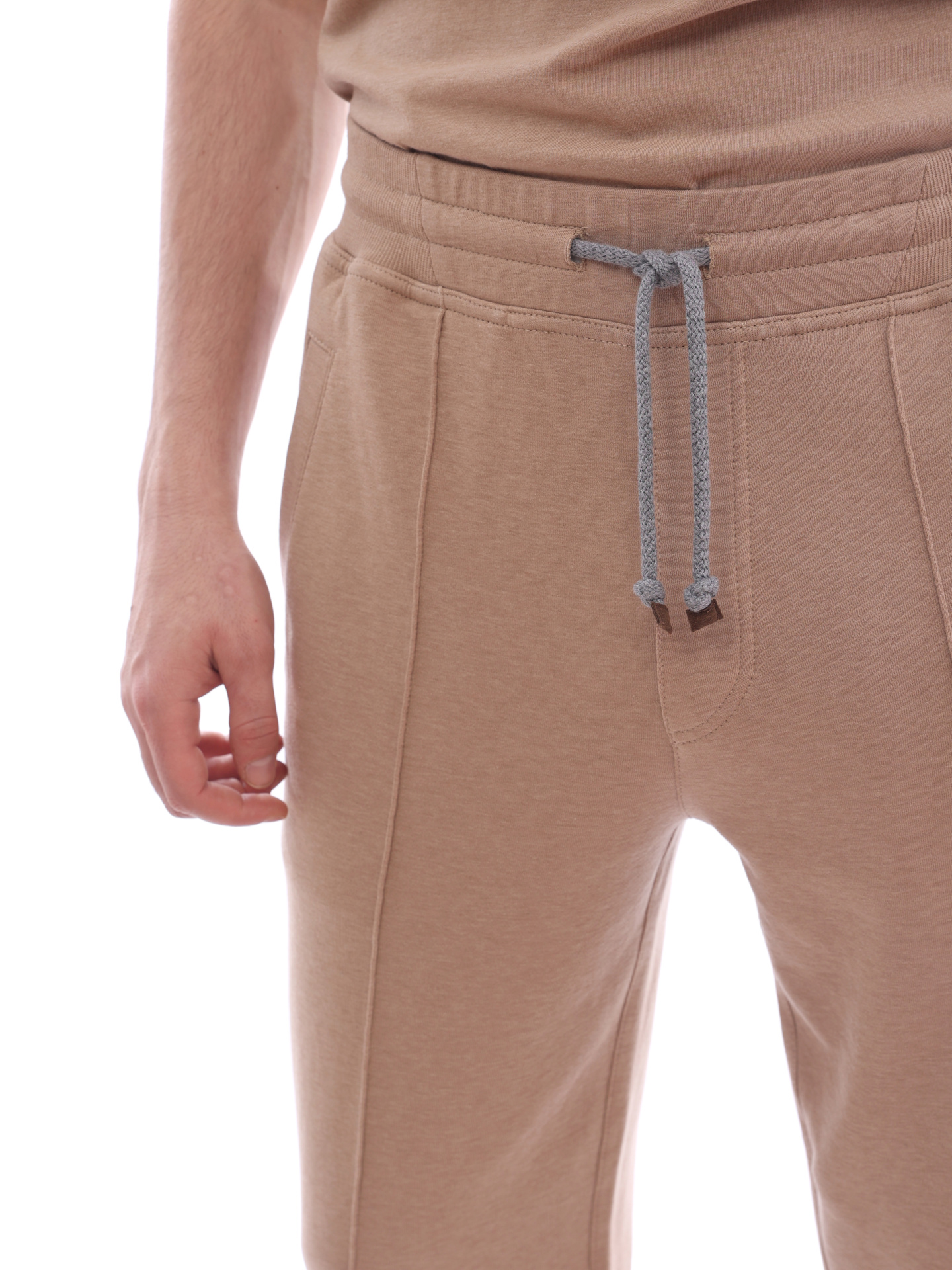 Брюки Brunello Cucinelli M0T313212G C6424 бежевые мужские со стрелкой — купить в интернет-магазине Verdistore