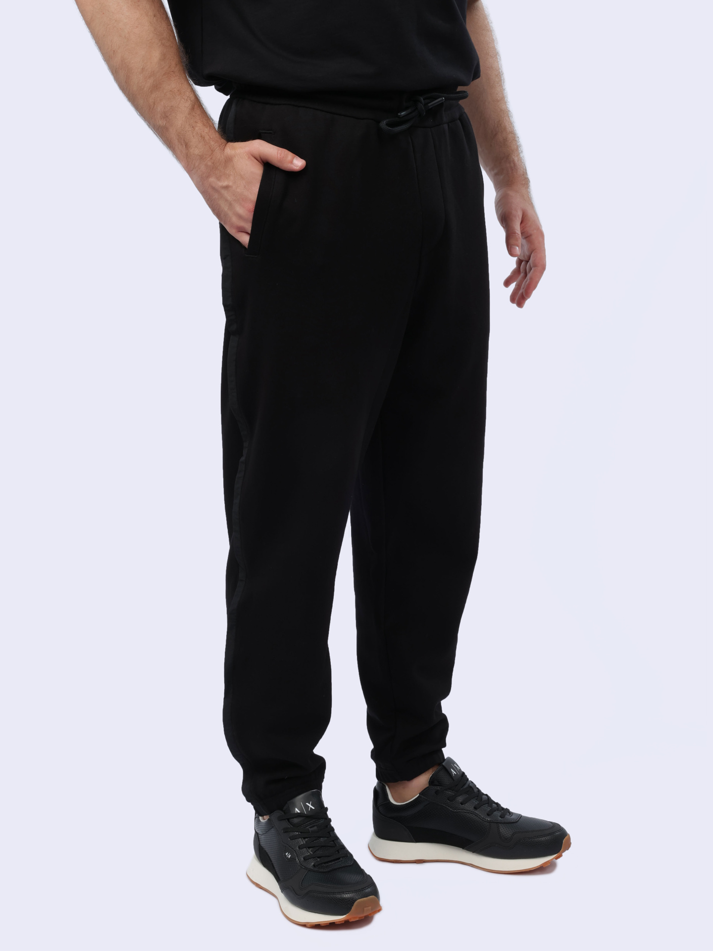 Брюки спортивные Armani Exchange 3DZPJA ZJDPZ 1200 черные мужские — купить в интернет-магазине Verdistore