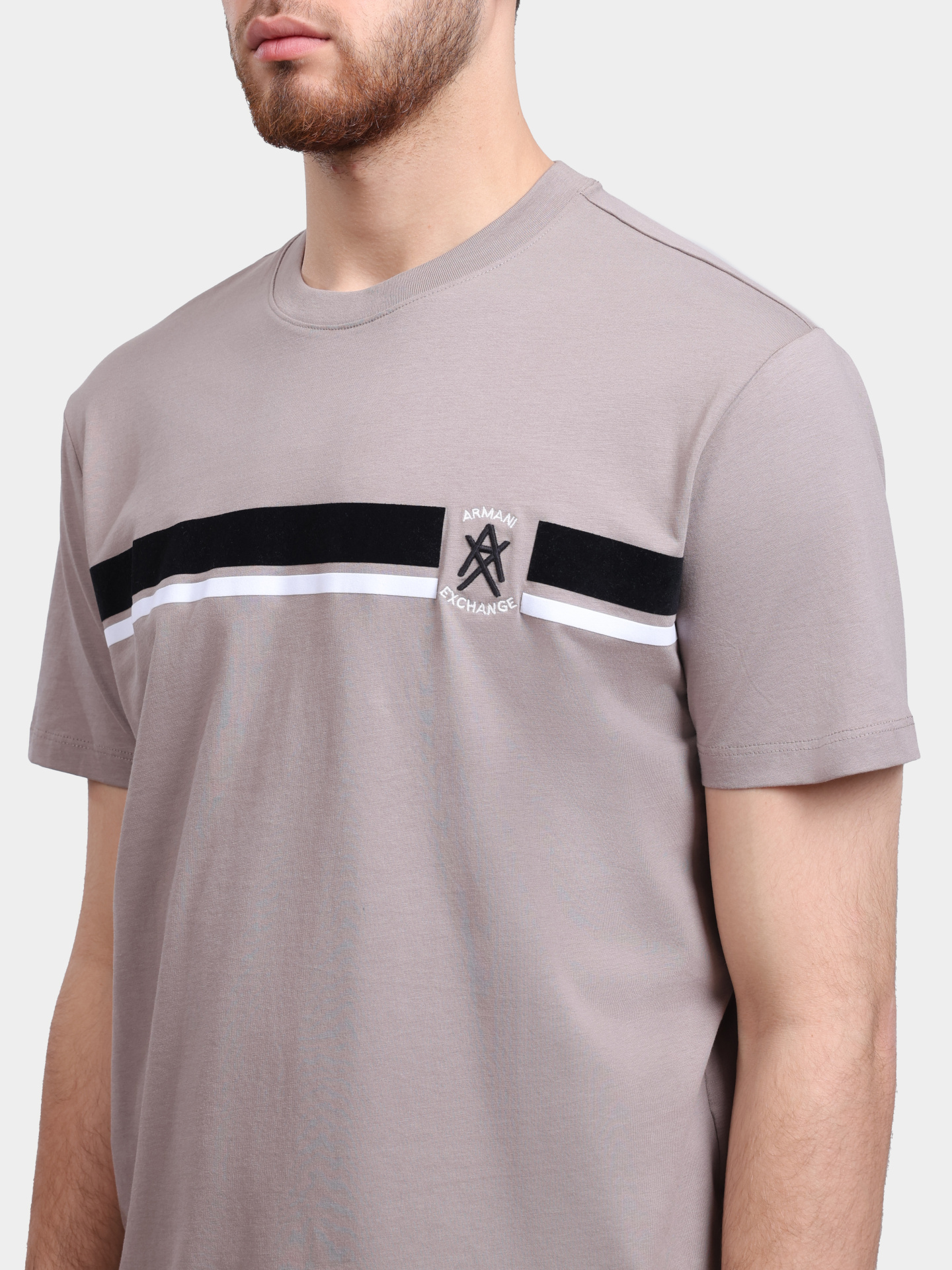 Футболка Armani Exchange XM001792 AF12308 U6107 бежевая мужская — купить в интернет-магазине Verdistore