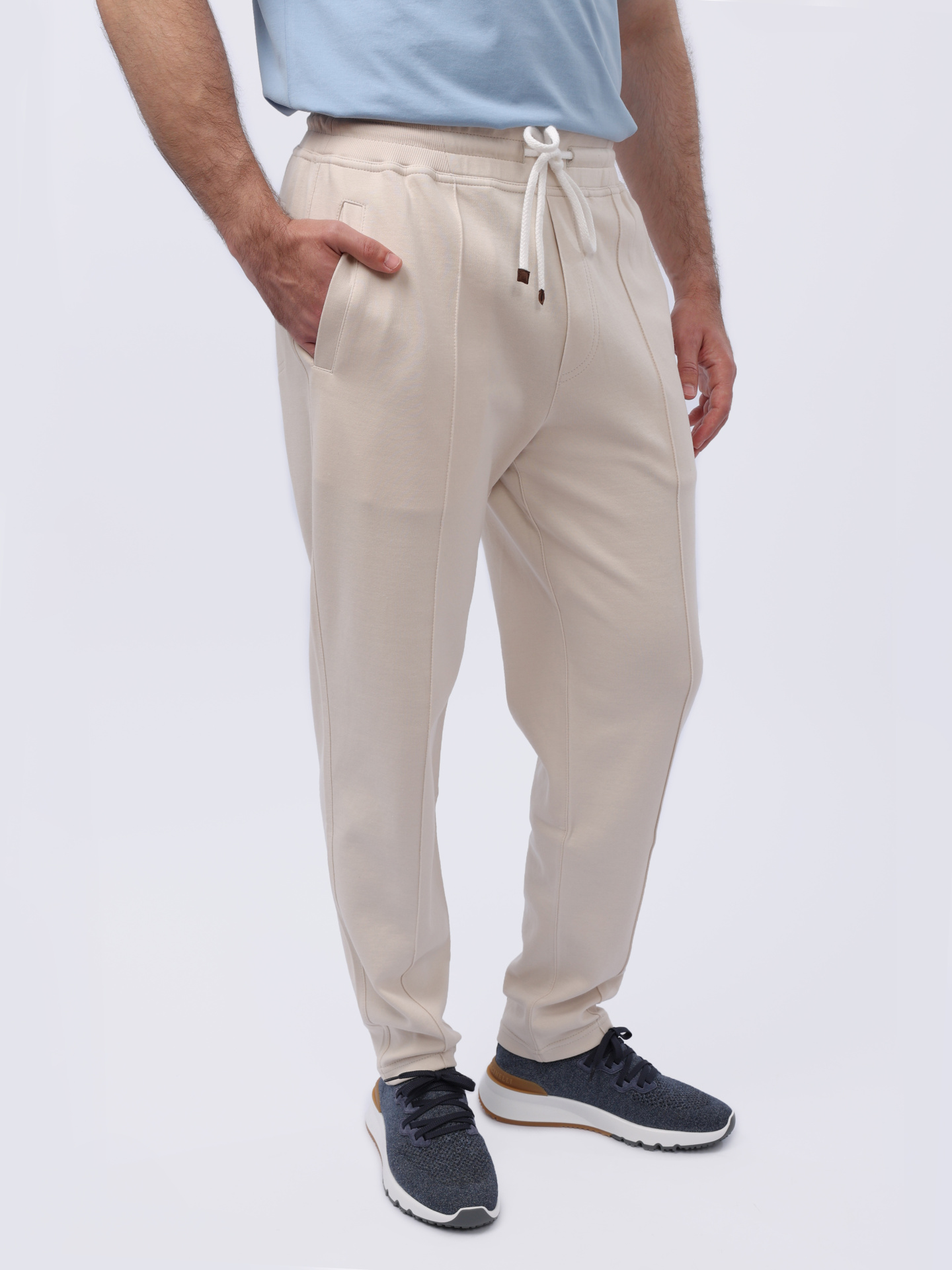 Брюки Brunello Cucinelli M0T353212G C9710 молочные мужские со стрелкой — купить в интернет-магазине Verdistore