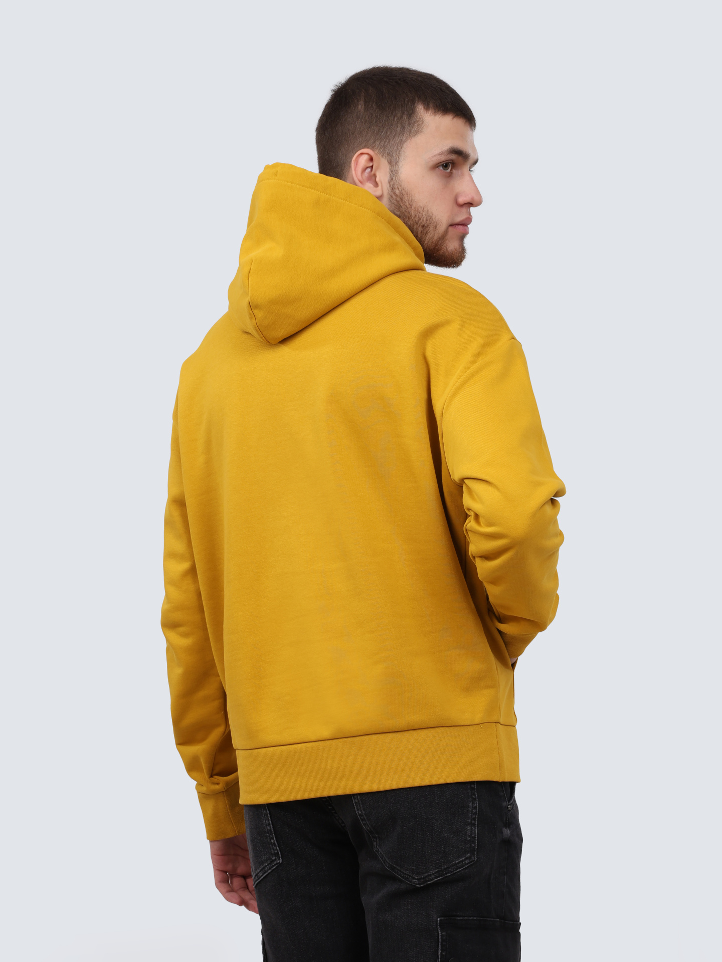 Худи Calvin Klein K10K111345 ZAE желтое мужское с логотипом — купить в интернет-магазине Verdistore