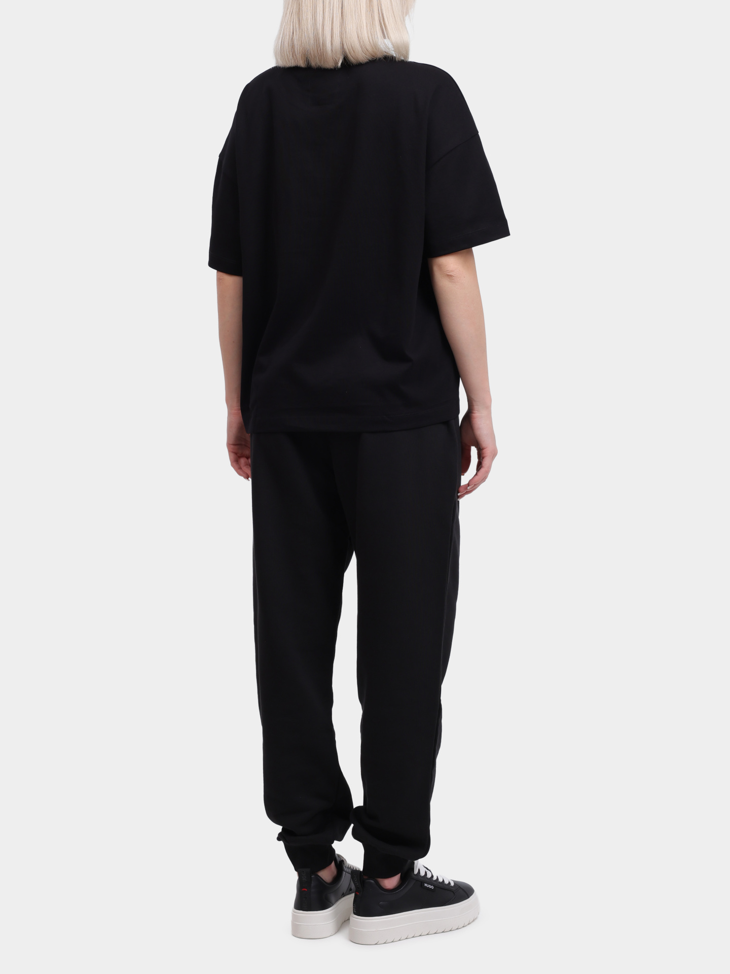 Брюки Armani Exchange 6DYP70 YJEEZ 1200 черные женские спортивные — купить в интернет-магазине Verdistore