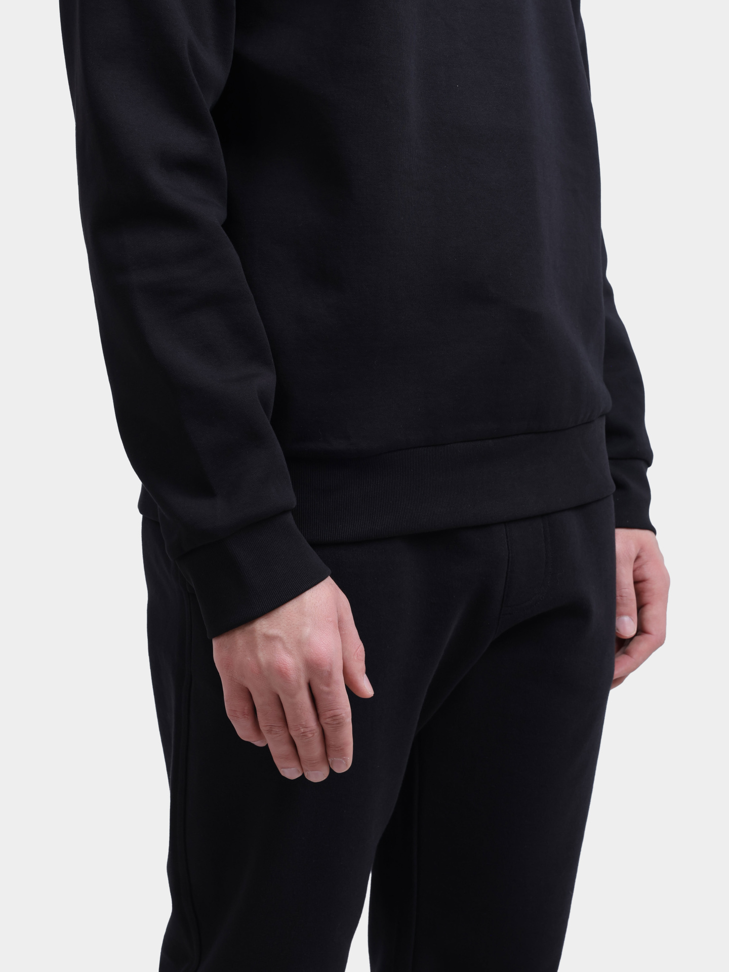 Cвитшот Boss 50520302 002 черный мужской — купить в интернет-магазине Verdistore