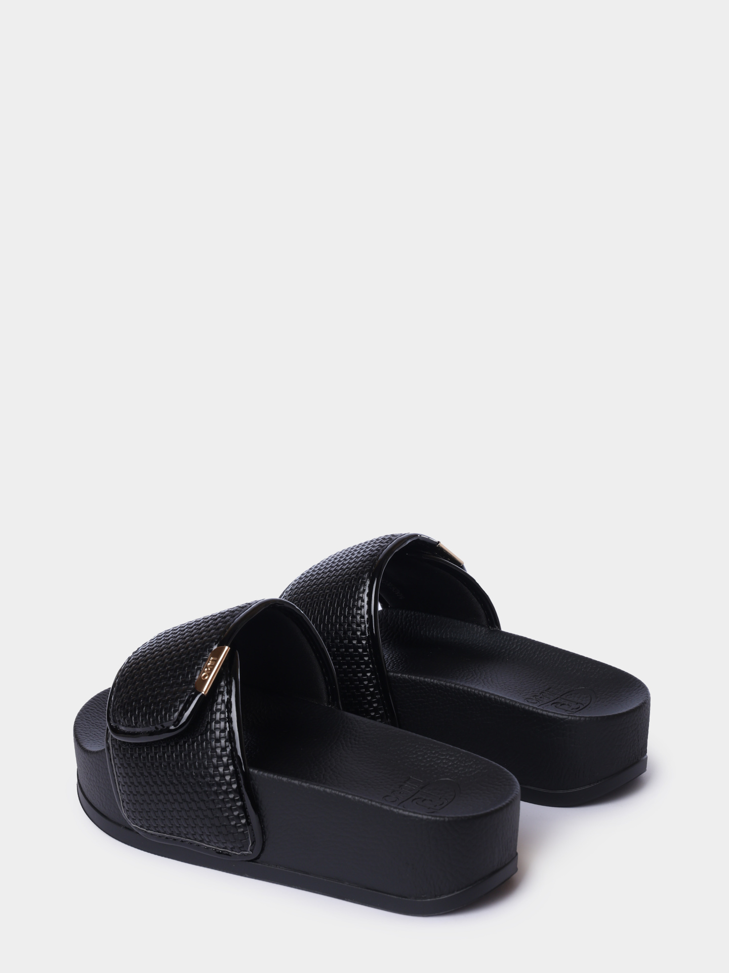 Шлепанцы Liu-Jo MYKONOS 04 BA6079EX02222222 черные женские — купить в интернет-магазине Verdistore