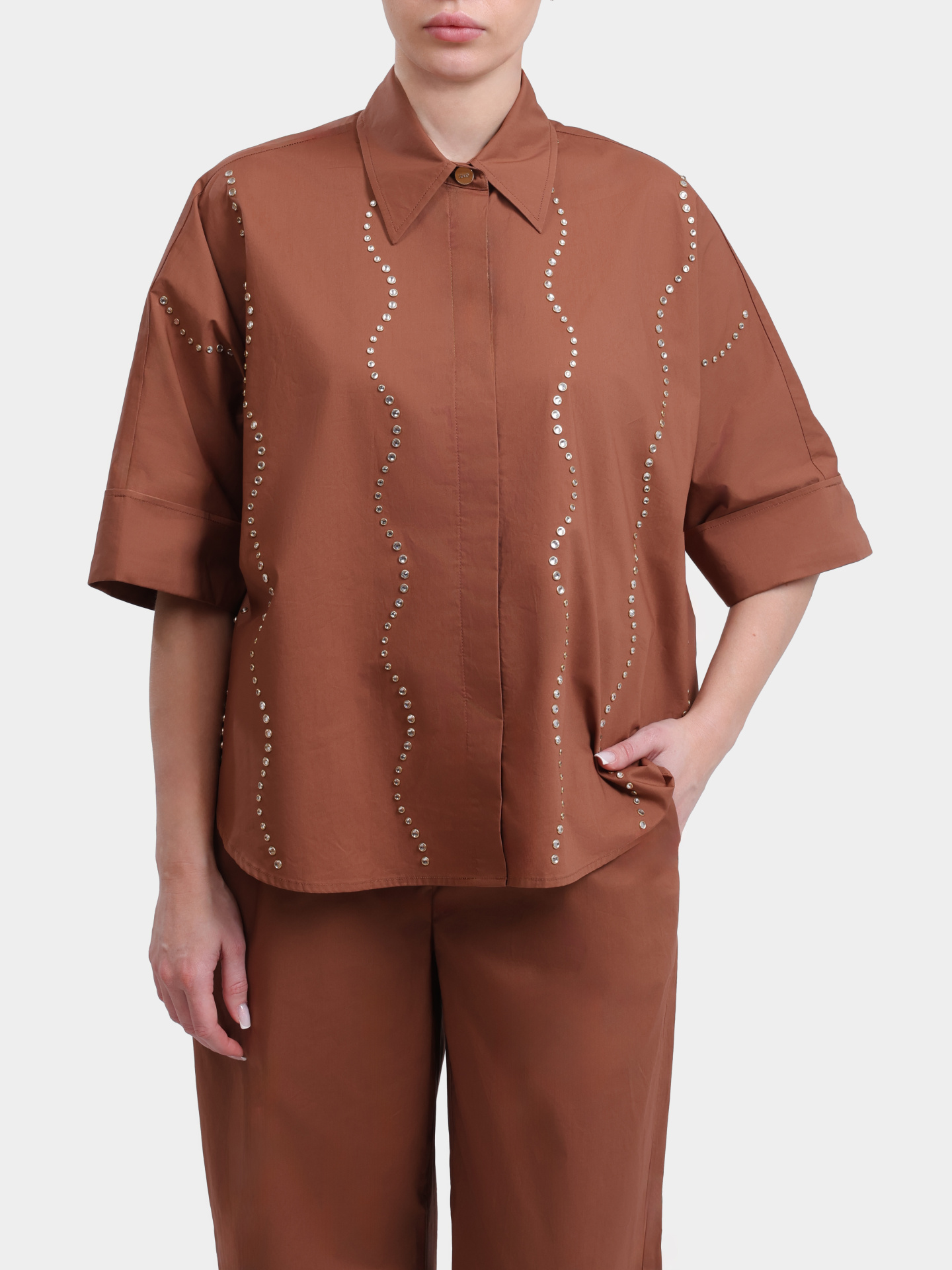 Рубашка Liu-Jo BLACK LABEL CA6345 TS246 09032 коричневая женская укороченная со стразами — купить в интернет-магазине Verdistore