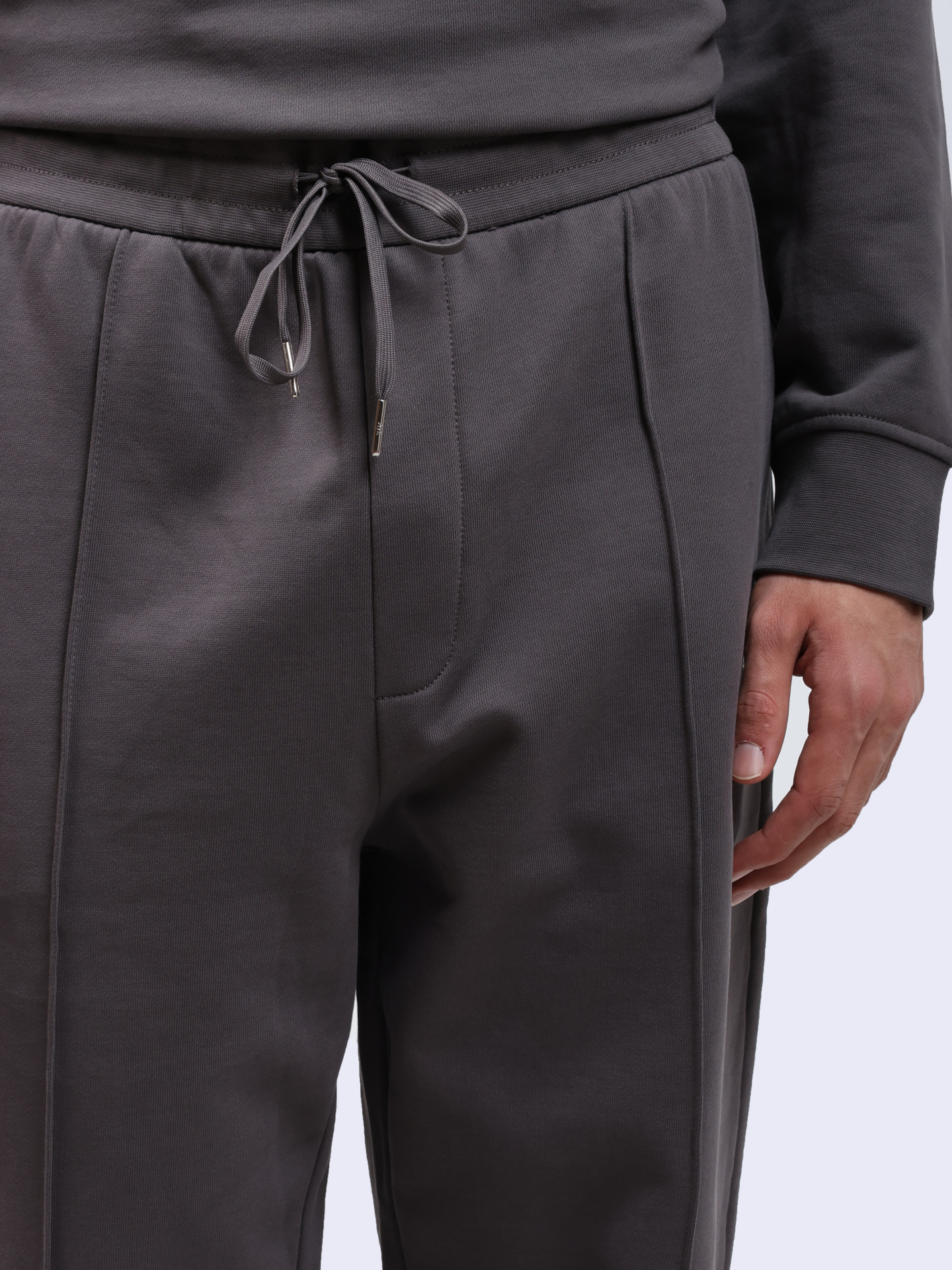 Брюки спортивные Armani Exchange 6DZPLJ ZJ4XZ 19AA серые мужские со стрелками — купить в интернет-магазине Verdistore