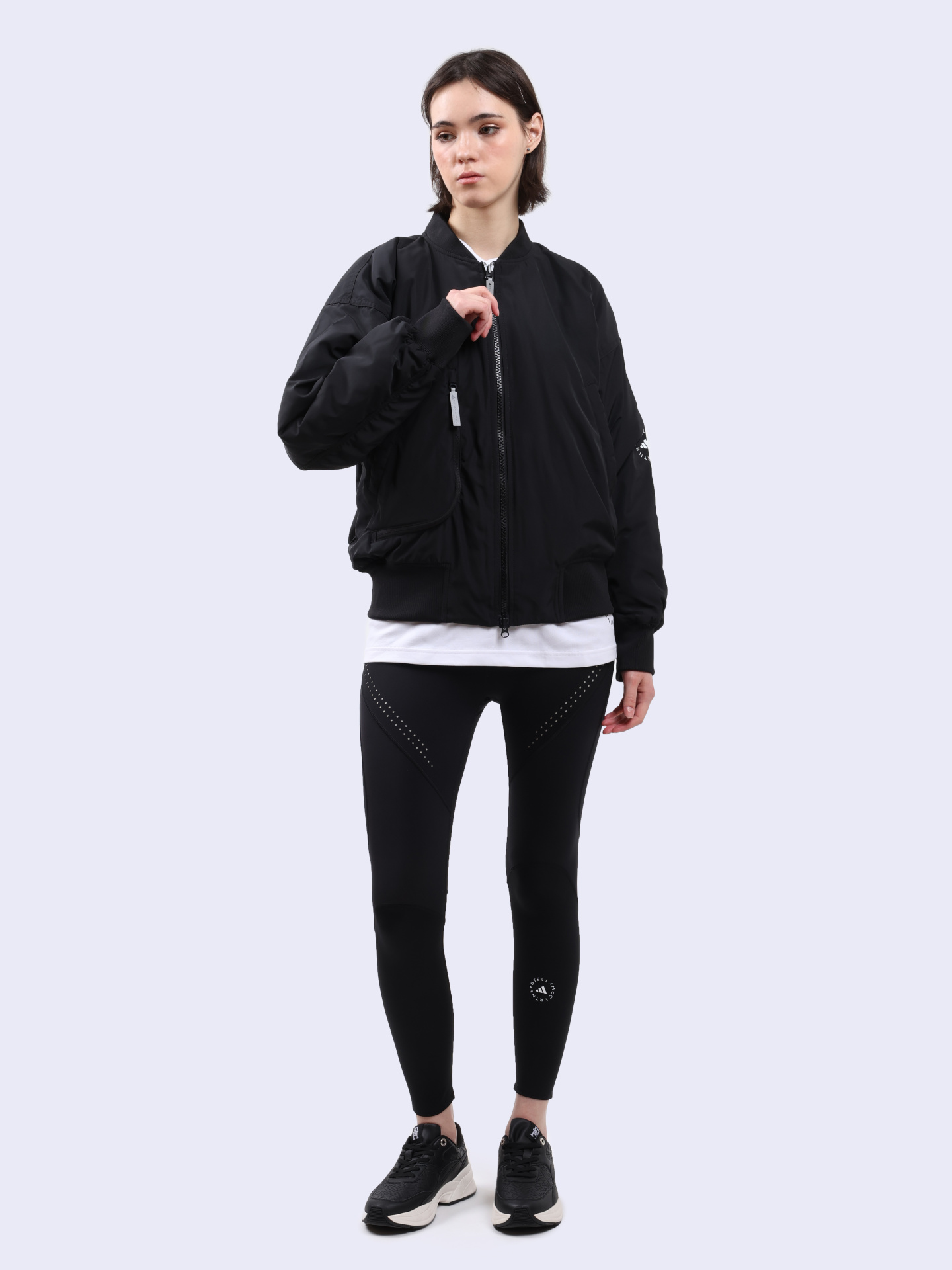 картинка Куртка Adidas by Stella McCartney IP1370 черная женская от магазина Verdistore