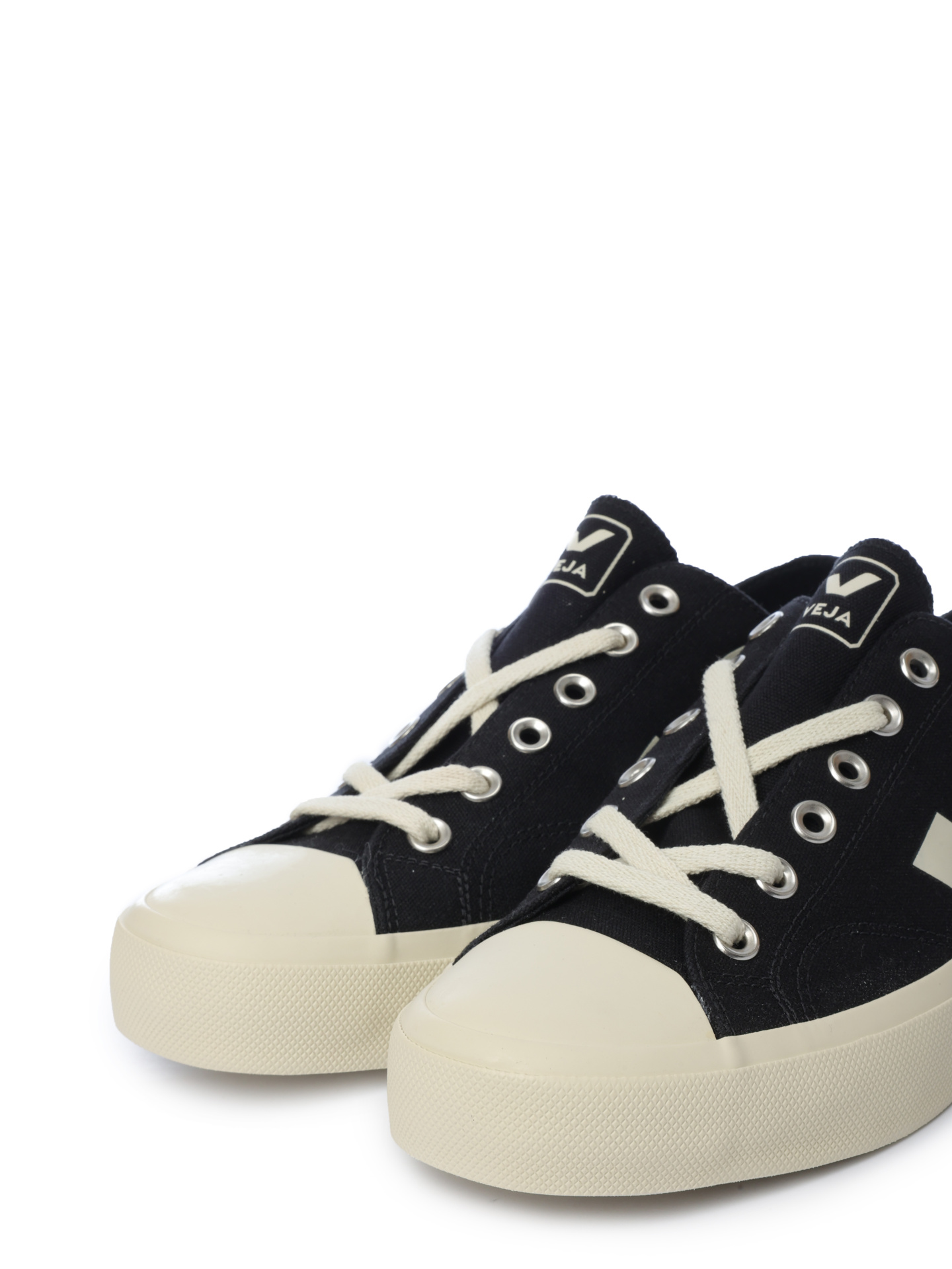 Кеды тканевые черные с крупным белым логотипом сбоку — купить в интернет-магазине Verdistore