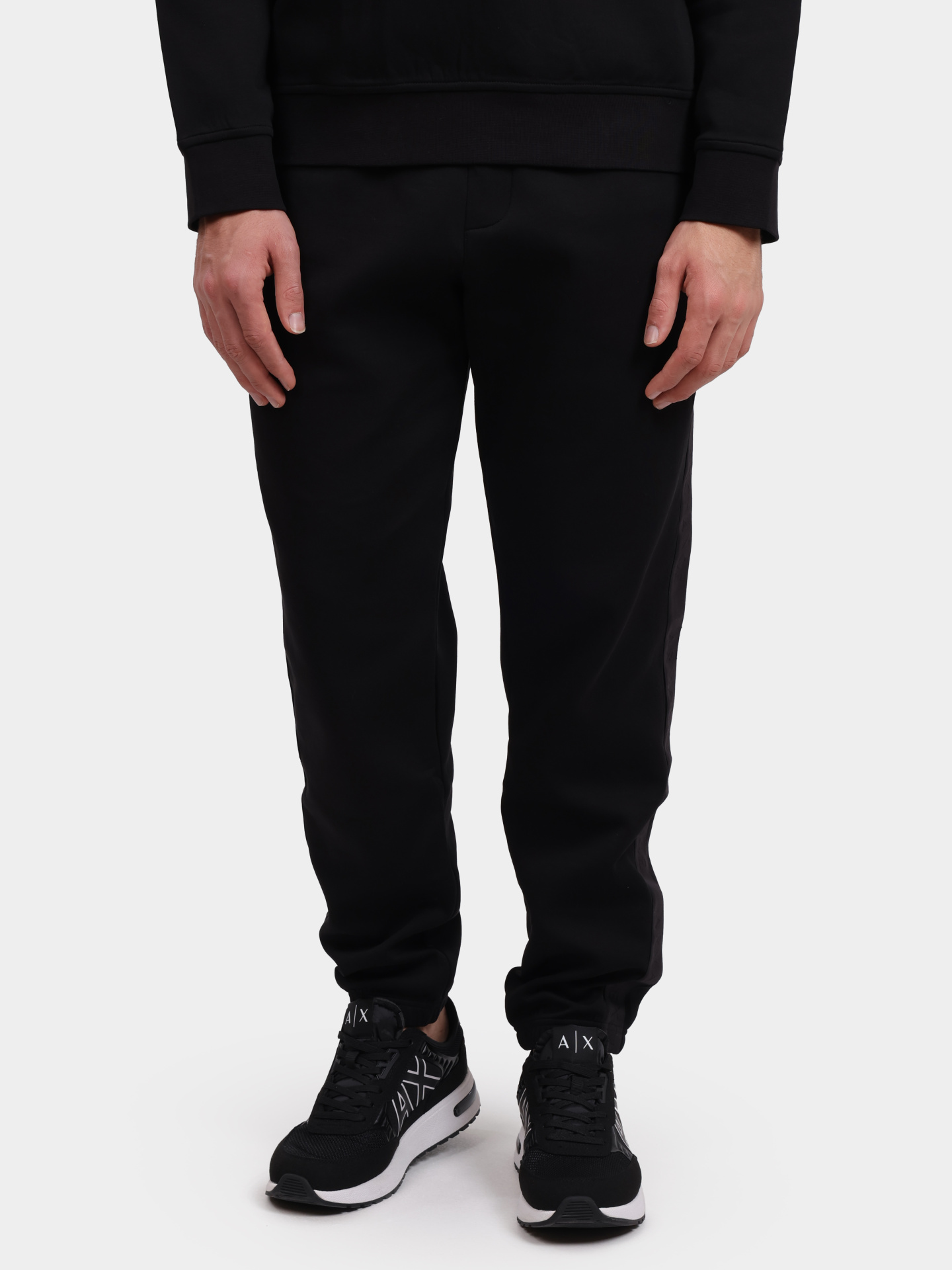 Джоггеры Armani Exchange XM001301 AF10818 UC001 черные мужские — купить в интернет-магазине Verdistore