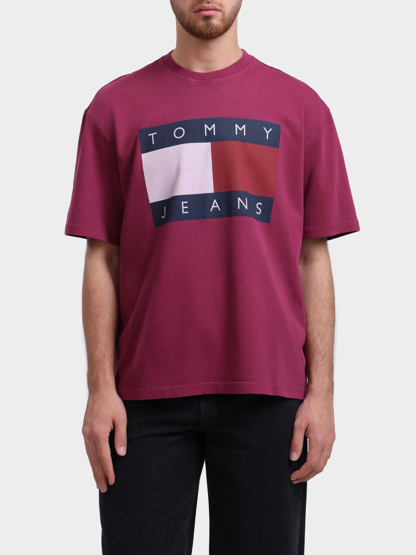 Футболка Tommy Jeans DM0DM18547 VVK хлопковая мужская — купить в интернет-магазине Verdistore