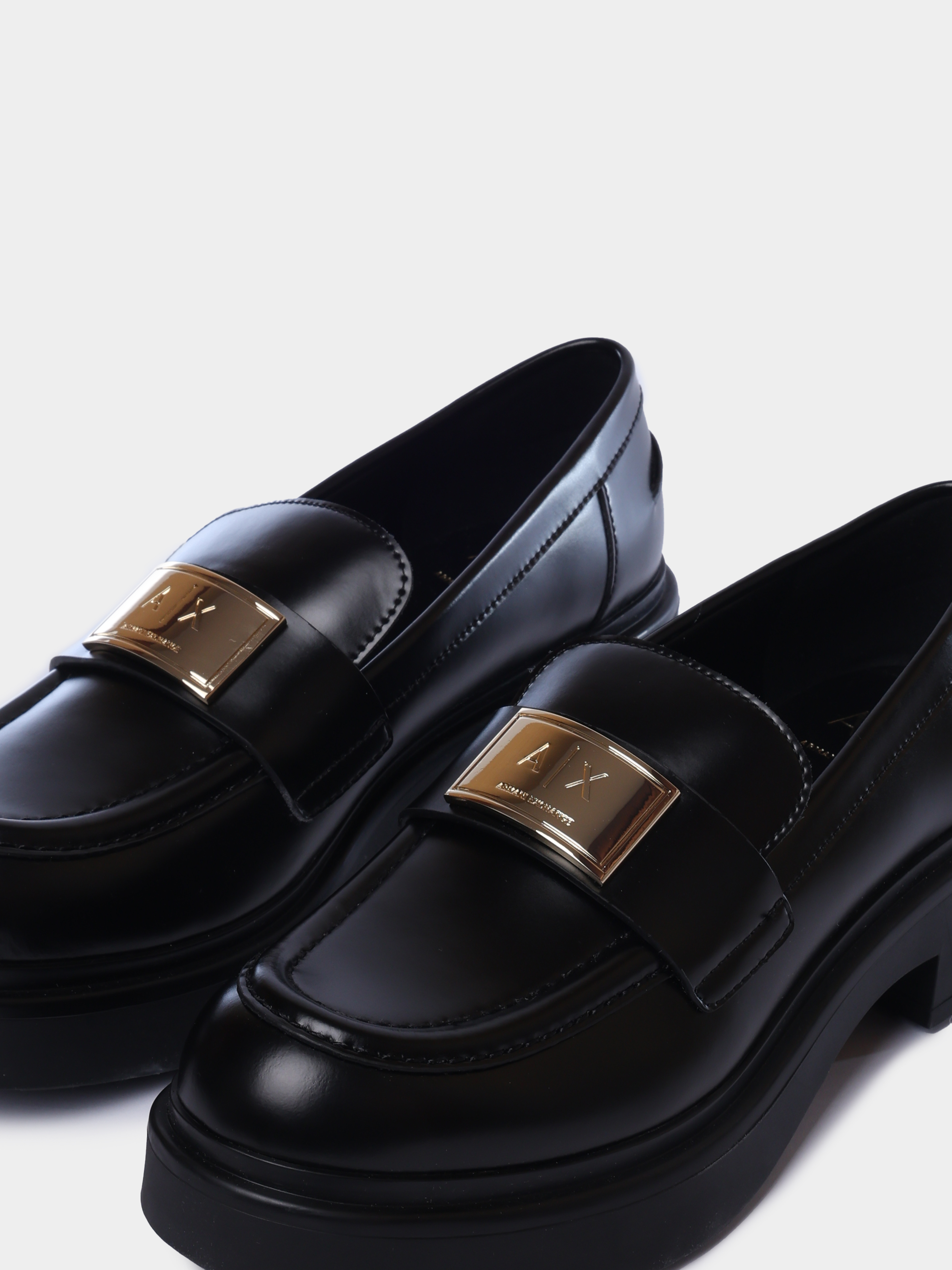 Лоферы Armani Exchange XW003095 AF11912 UC001 черные женские — купить в интернет-магазине Verdistore