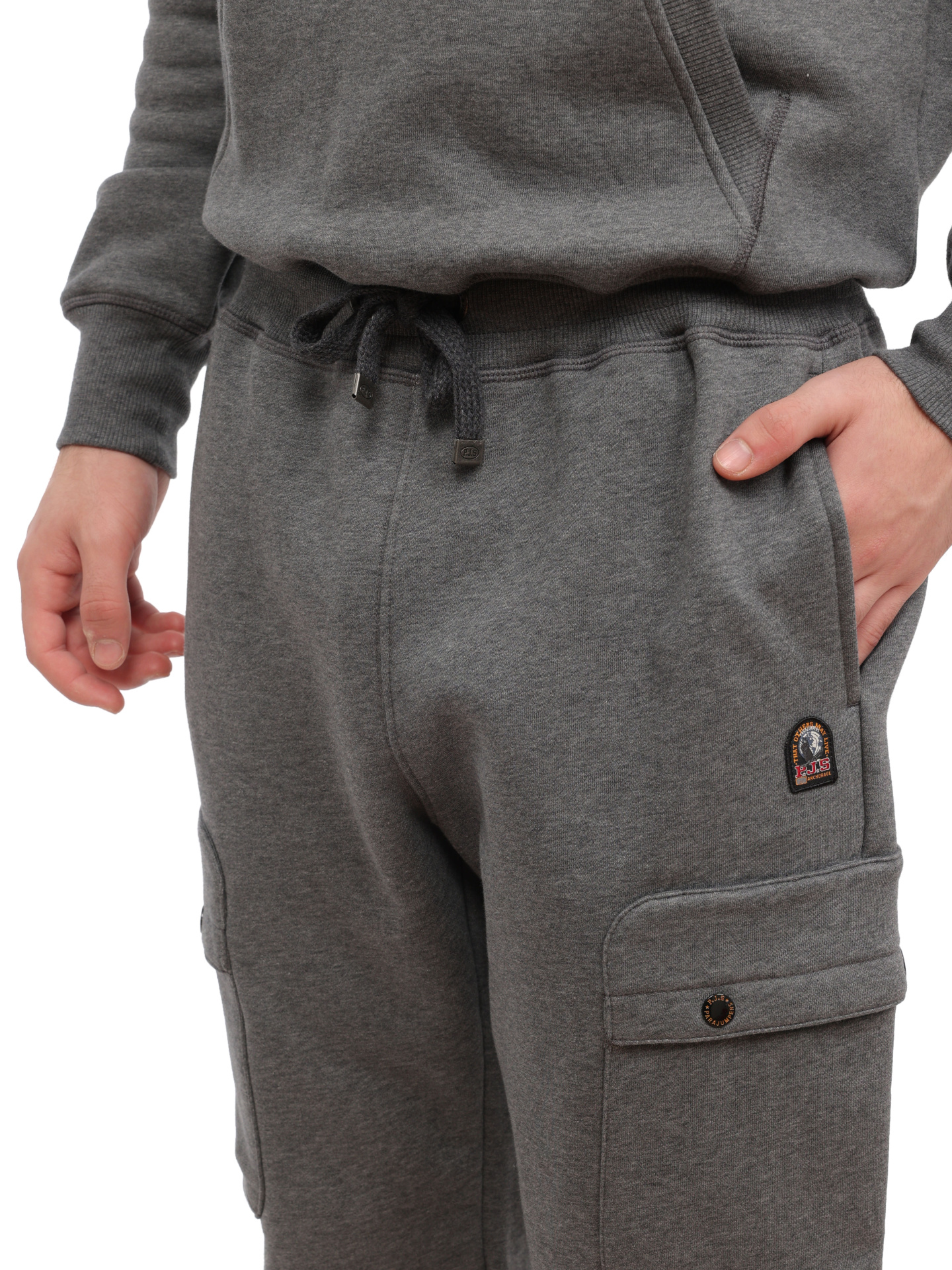 Брюки спортивные хлопковые серые с нашитыми карманами по бокам и манжетами снизу — купить в интернет-магазине Verdistore