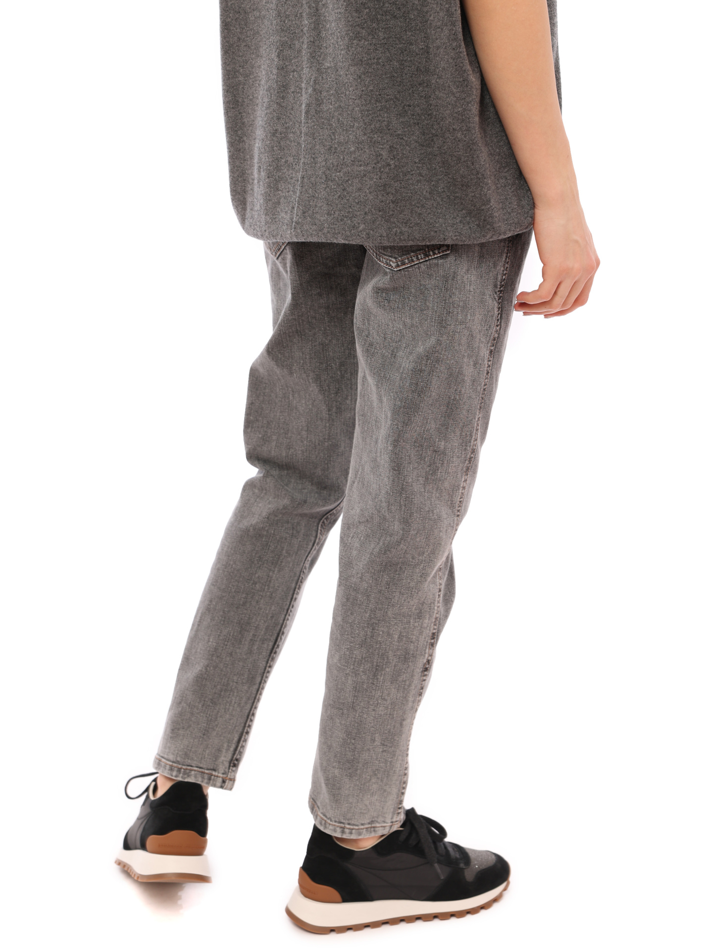 Джинсы Brunello Cucinelli MH186P5755 C8325 серые женские на пуговицах — купить в интернет-магазине Verdistore