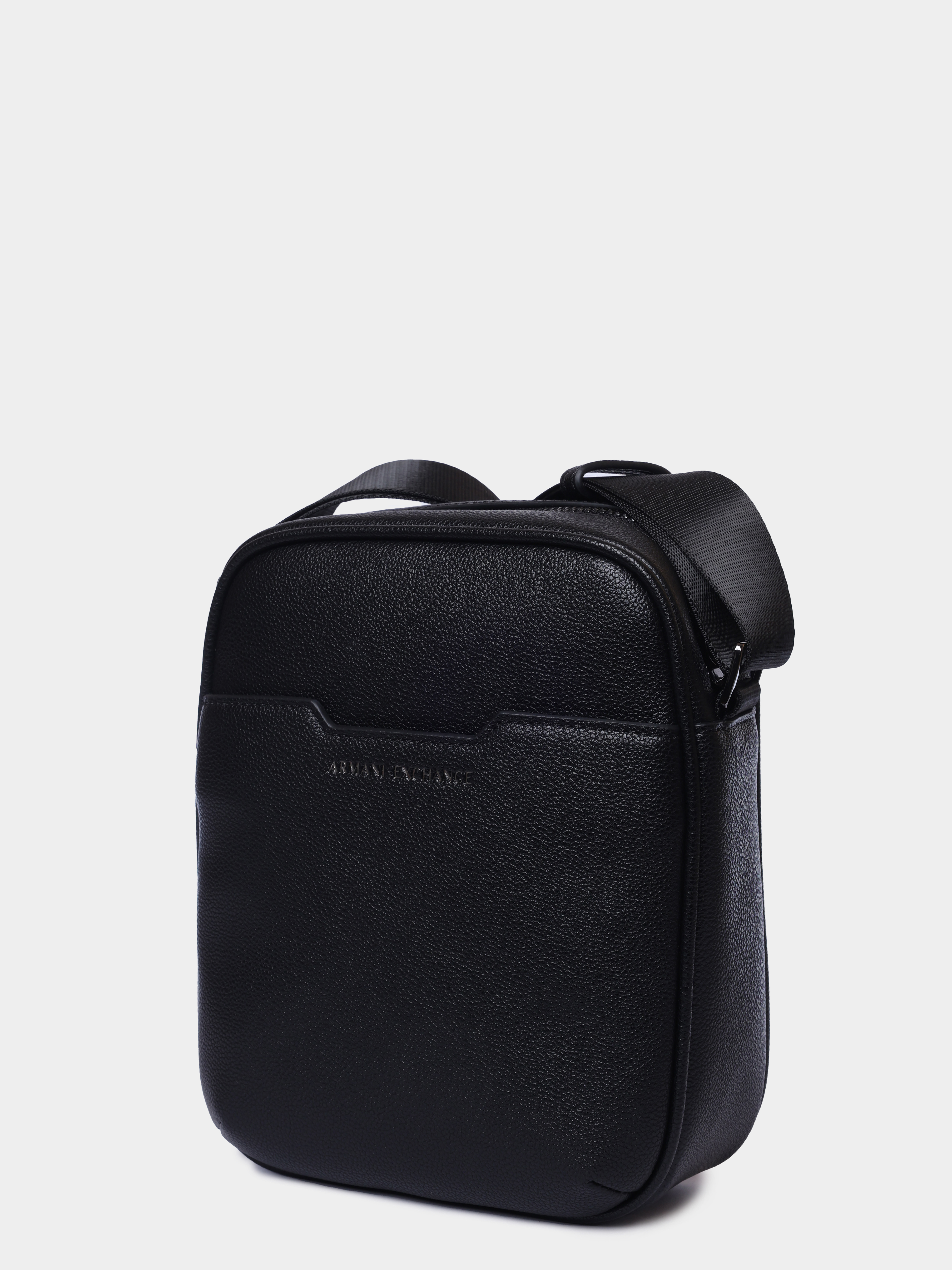 Сумка Armani Exchange XM002584 AF22651 UC001 черная мужская — купить в интернет-магазине Verdistore