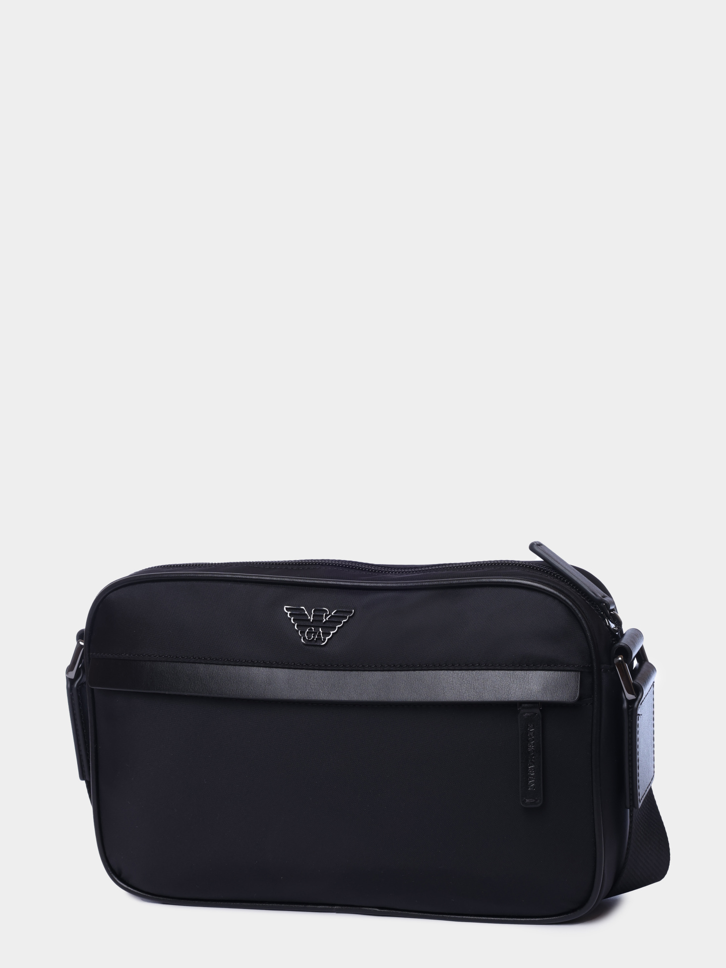 Сумка Emporio Armani EM001803 AF13454 UC001 черная мужская с внешним карманом  — купить в интернет-магазине Verdistore