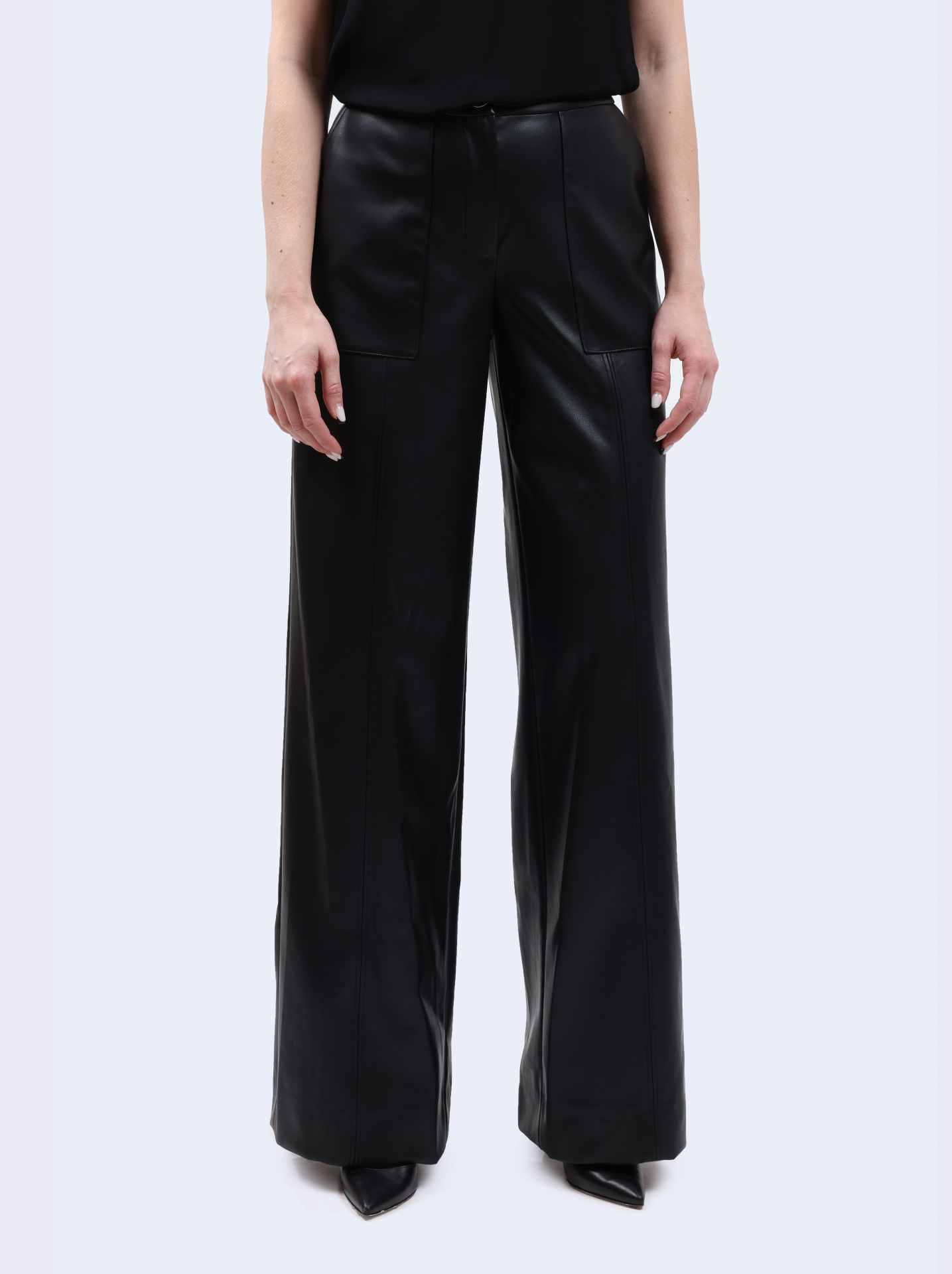 Брюки Armani Exchange 6DYP23 YNNNZ 1200 черные женские из эко-кожи — купить в интернет-магазине Verdistore