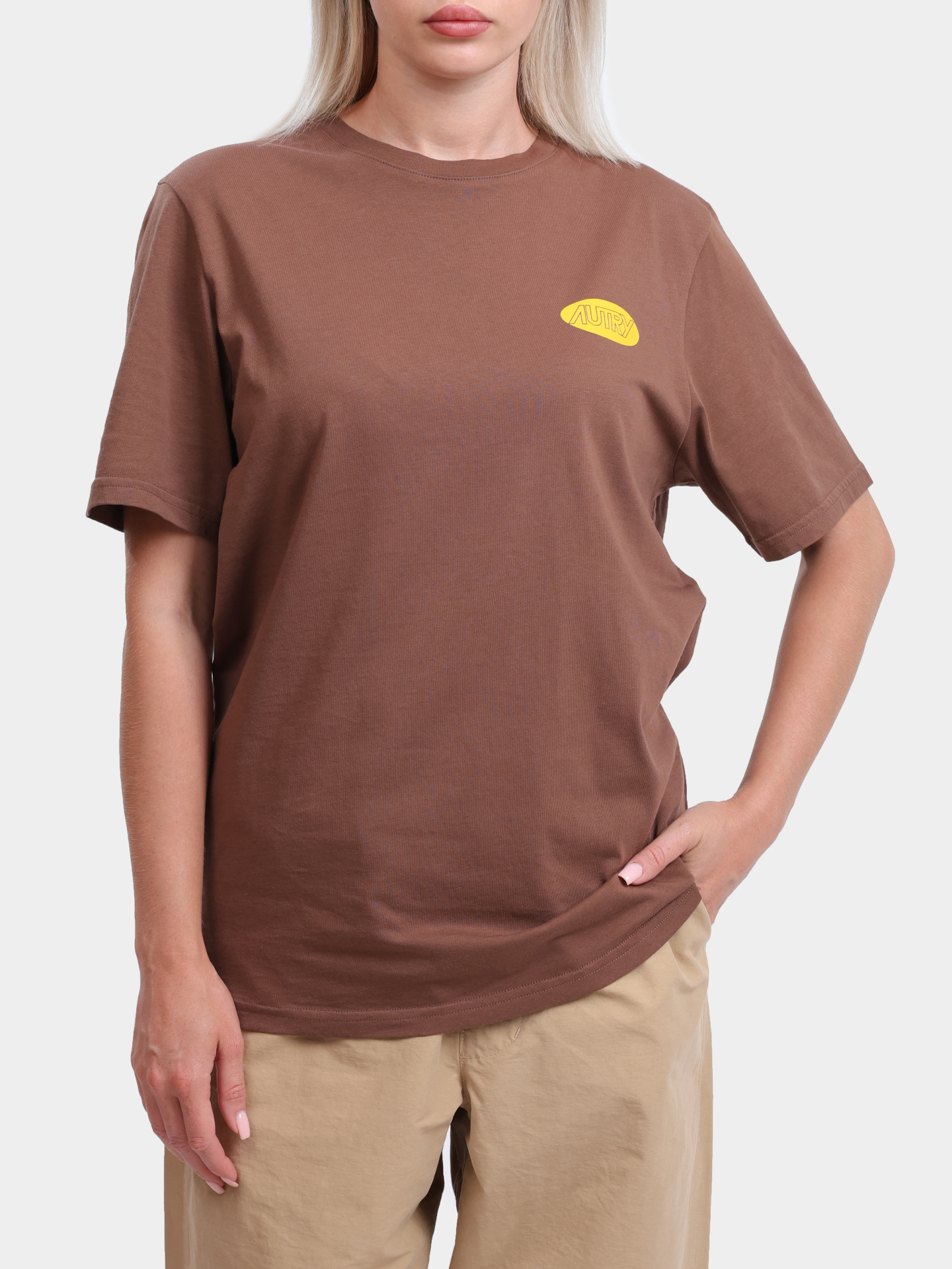 Футболка Autry TSPM-09CC коричневая женская с контрастным логотипом — купить в интернет-магазине Verdistore
