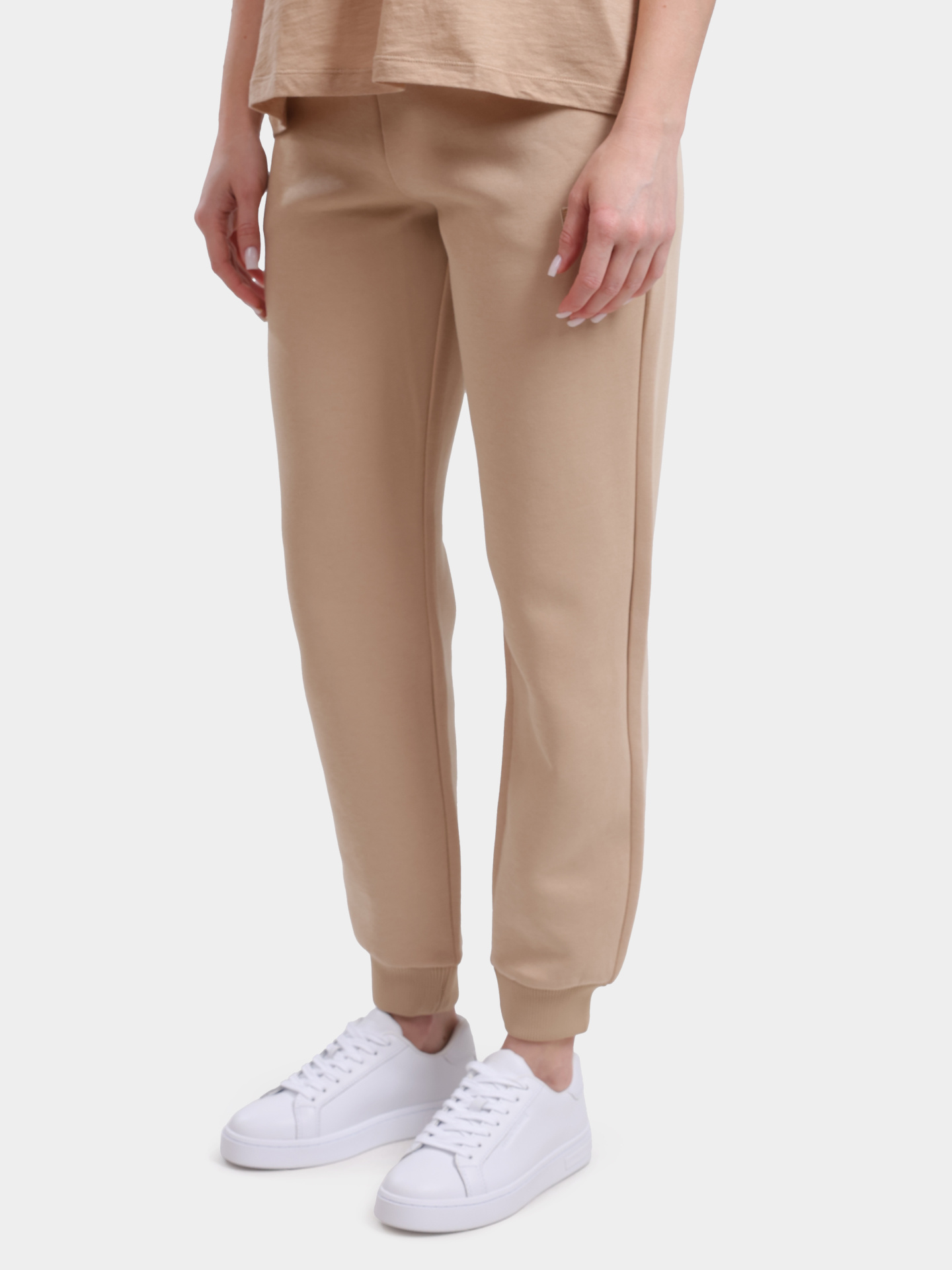Джоггеры Armani Exchange XW001287 AF16134 U1051 бежевые женские — купить в интернет-магазине Verdistore