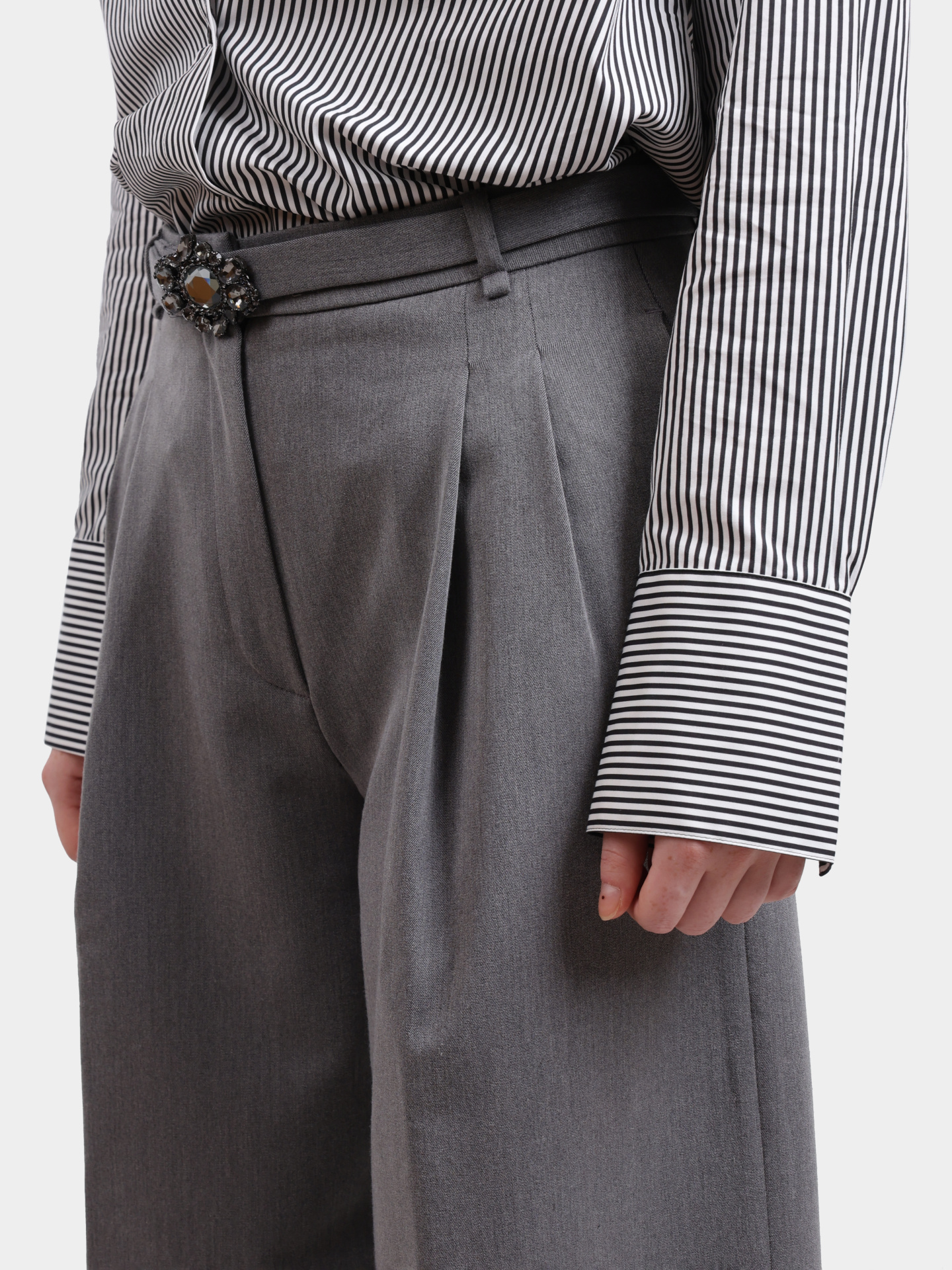 Брюки Liu-Jo MF5269 TS224 84006 серые женские с ремнем — купить в интернет-магазине Verdistore