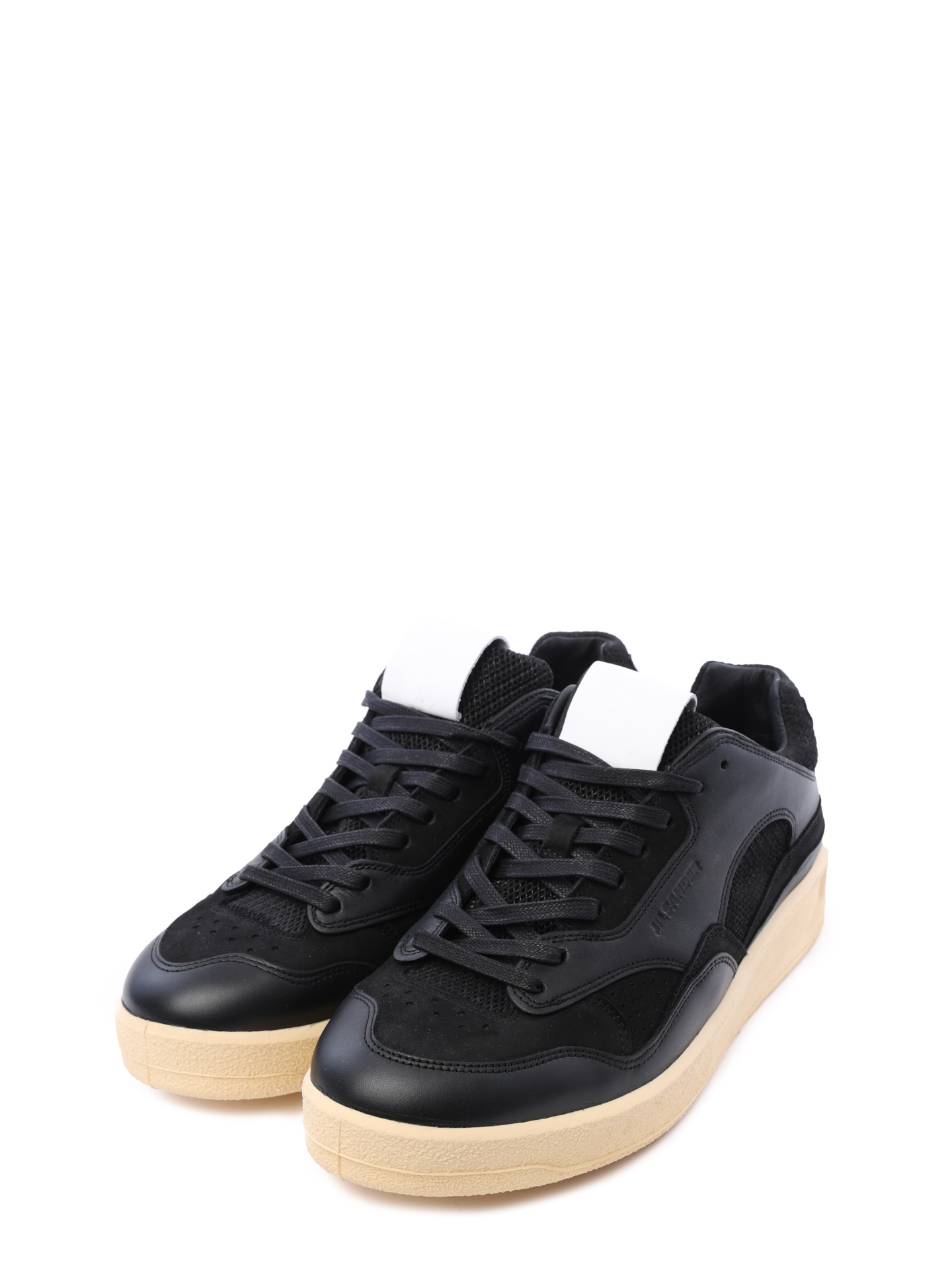 Кеды кожаные черные с перфорацией по бокам на бежевой подошве — купить в интернет-магазине Verdistore