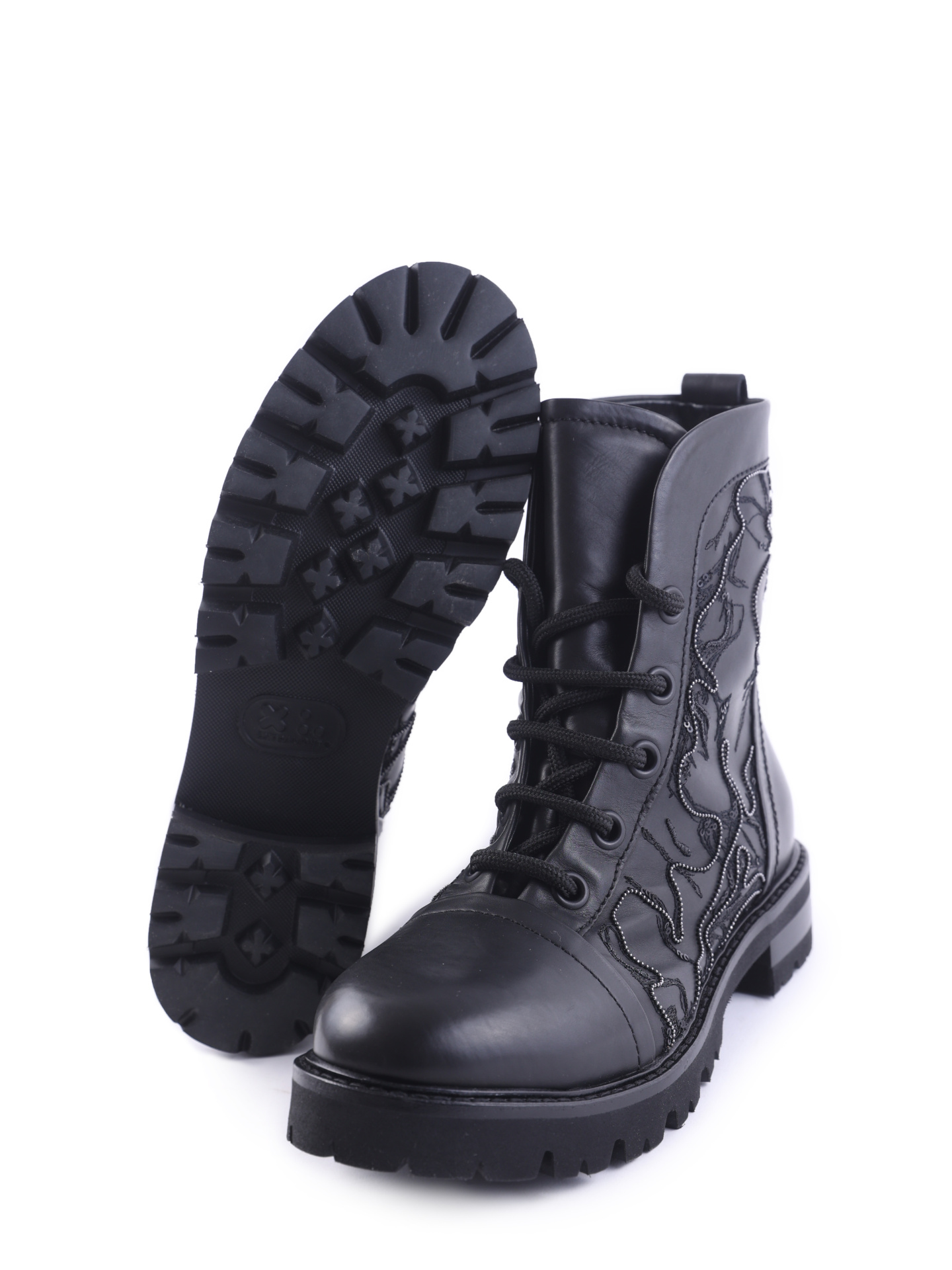 Ботинки AGL 716553 черные женские с вышивкой — купить в интернет-магазине Verdistore