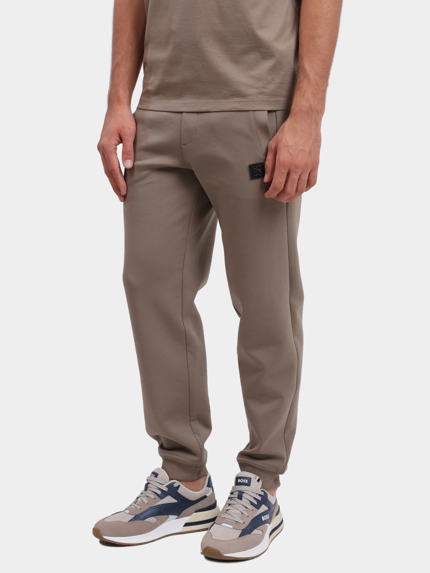 Джоггеры Hugo 50533695 219 бежевые мужские — купить в интернет-магазине Verdistore