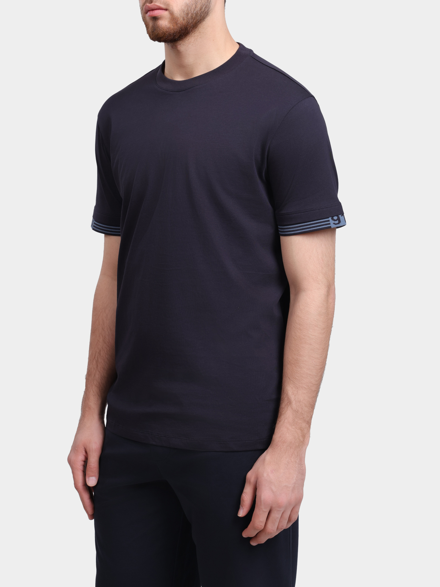 Футболка Armani Exchange XM002493 AF10356 MB576 темно-синяя мужская — купить в интернет-магазине Verdistore