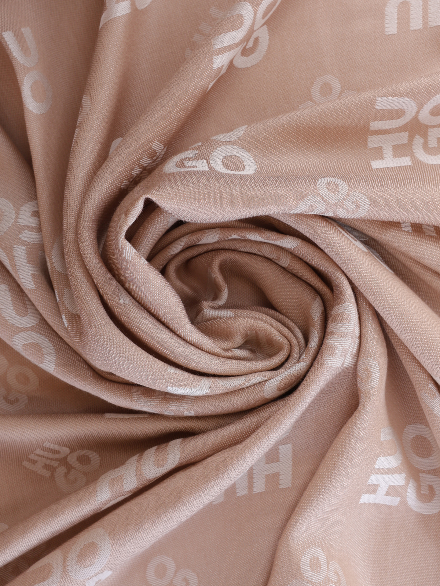 Платок Hugo 50517684 231 бежевый женский — купить в интернет-магазине Verdistore