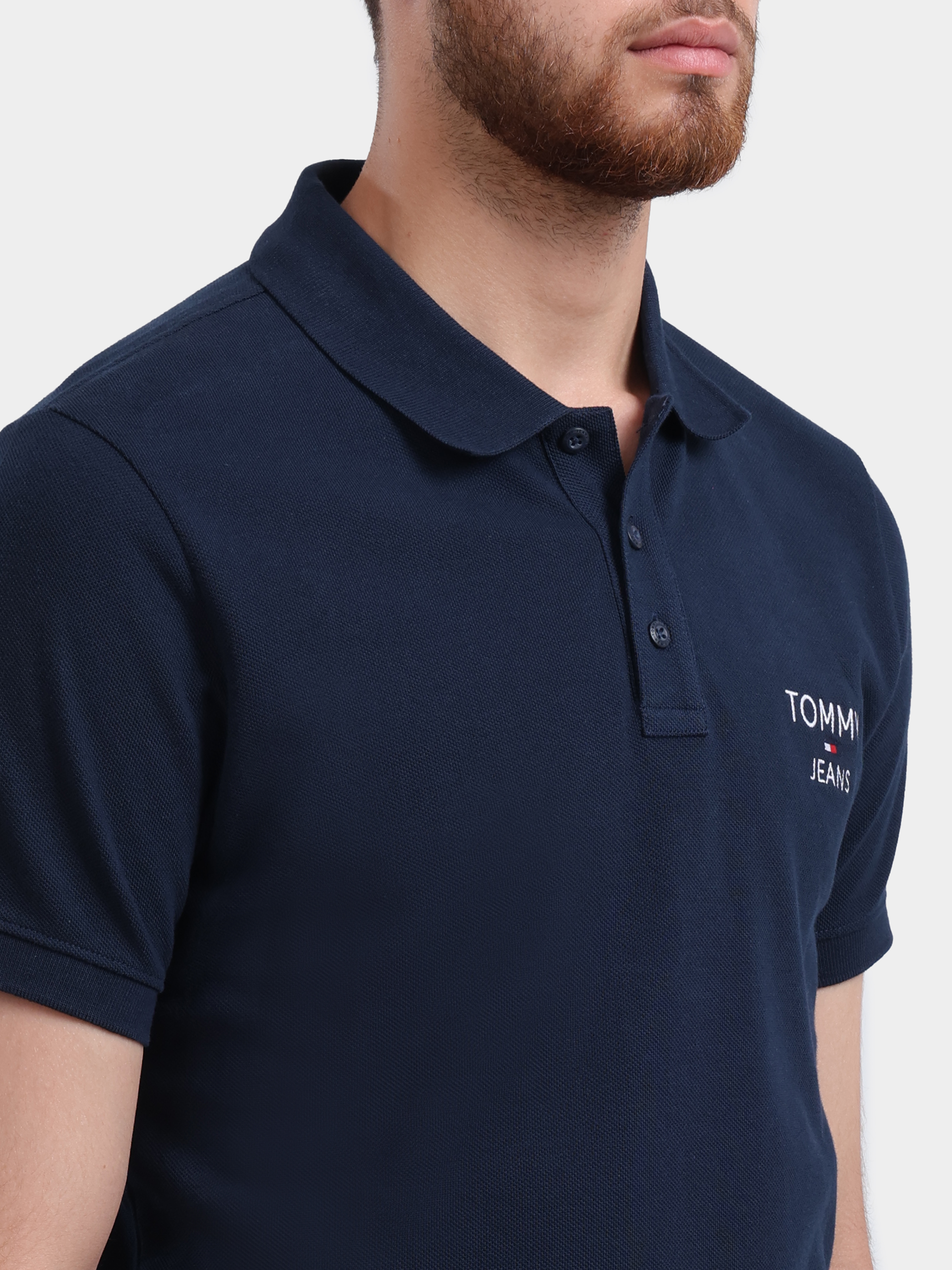 Поло Tommy Jeans DM0DM18927 C1G темно-синее мужское с логотипом — купить в интернет-магазине Verdistore