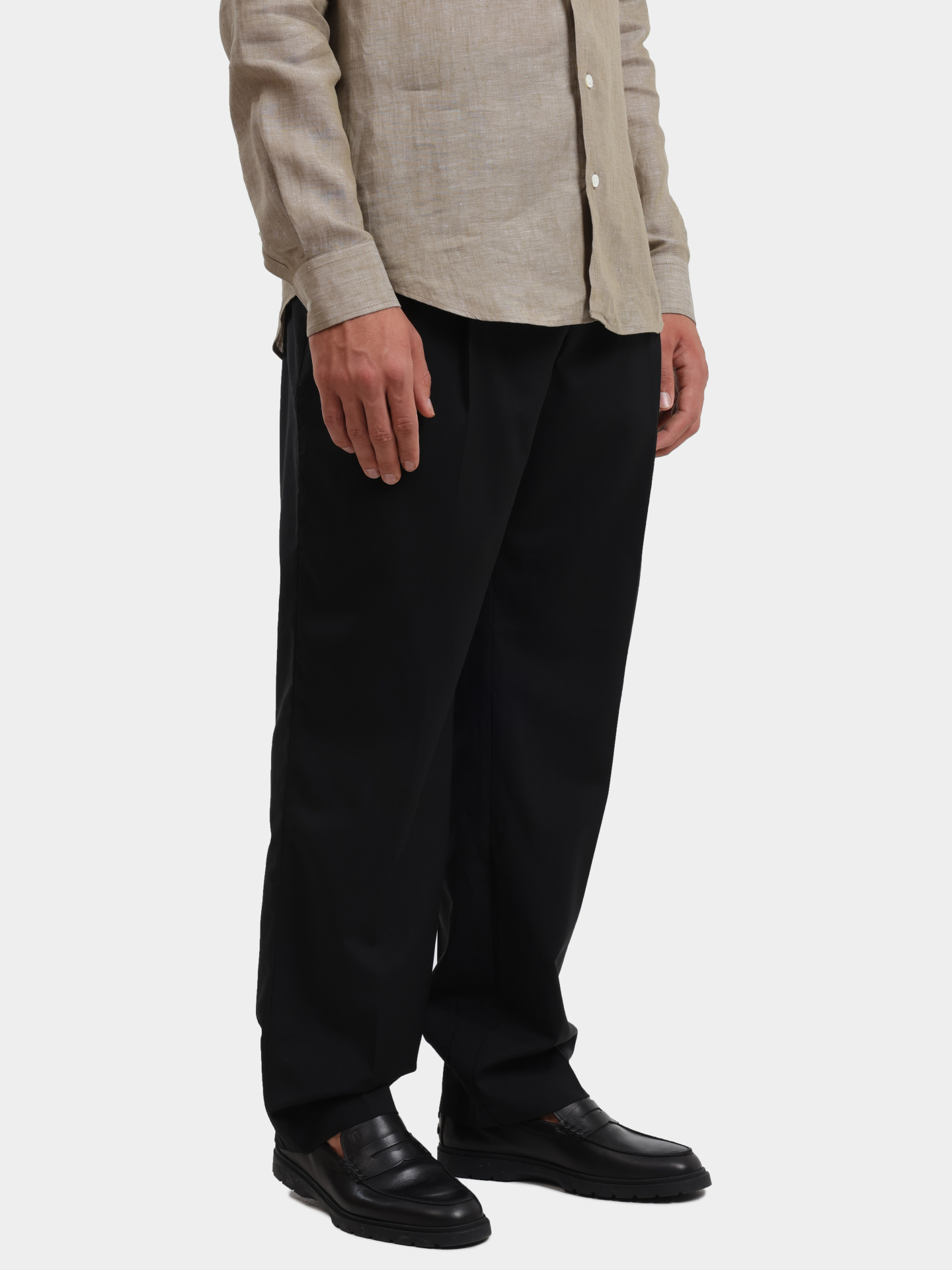 Брюки Emporio Armani EM001211 AF13821 UC001 черные мужские из шерсти — купить в интернет-магазине Verdistore