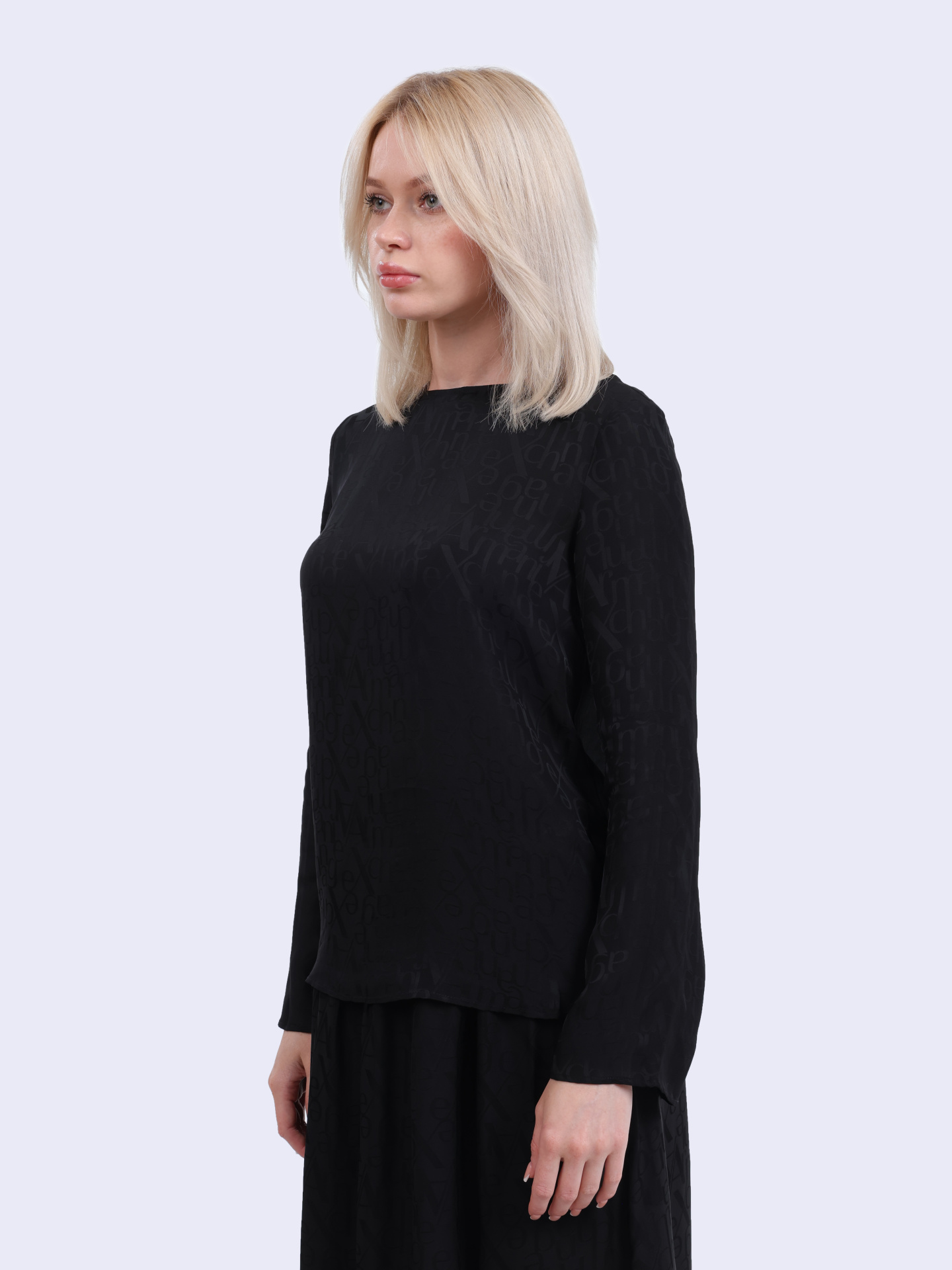 картинка Блуза Armani Exchange XW000149 AF10842 черная женская из струящейся вискозы от магазина Verdistore