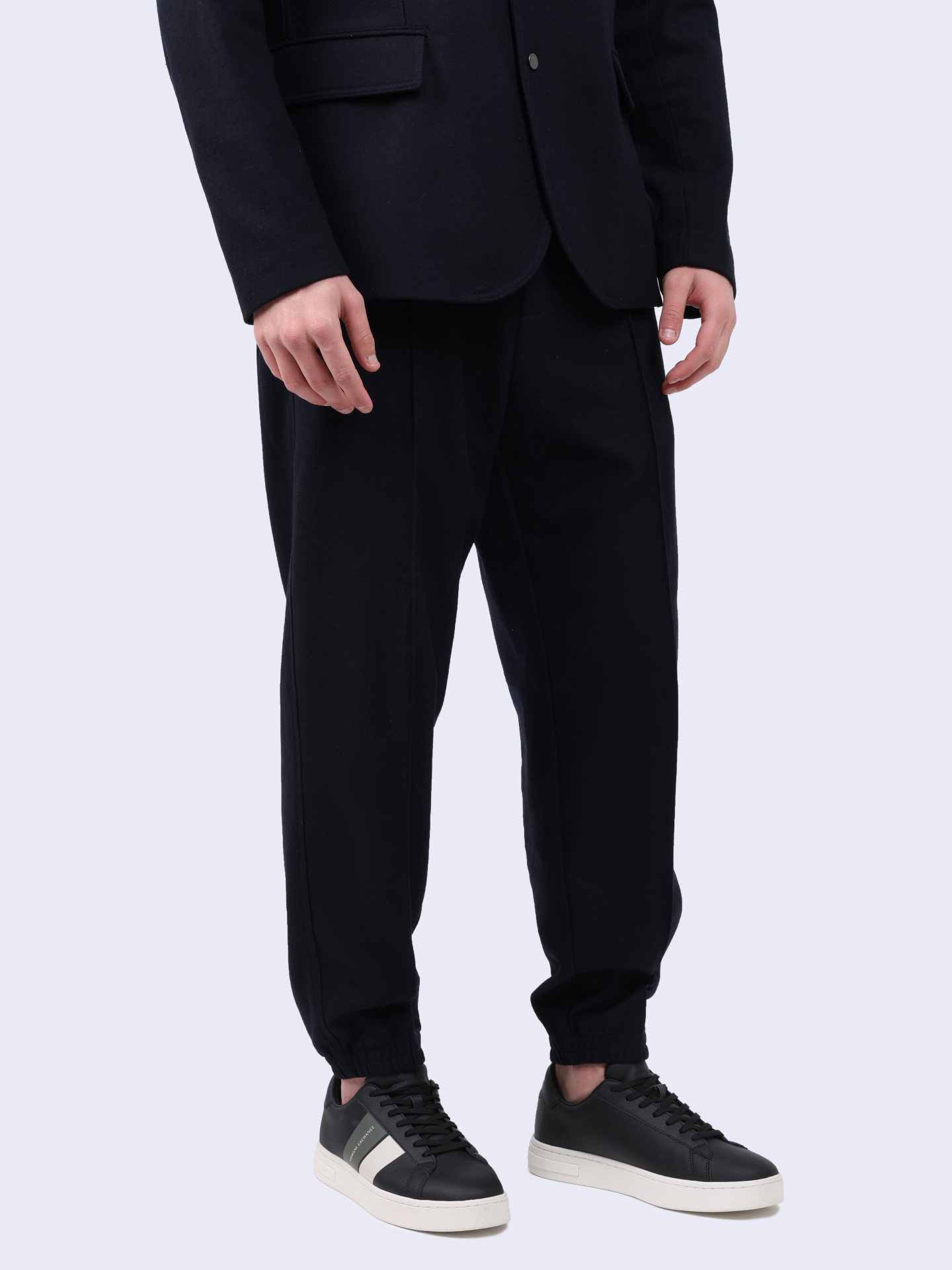 Брюки Armani Exchange 6DZP32 ZN5QZ 1510 черные мужские со стрелками — купить в интернет-магазине Verdistore