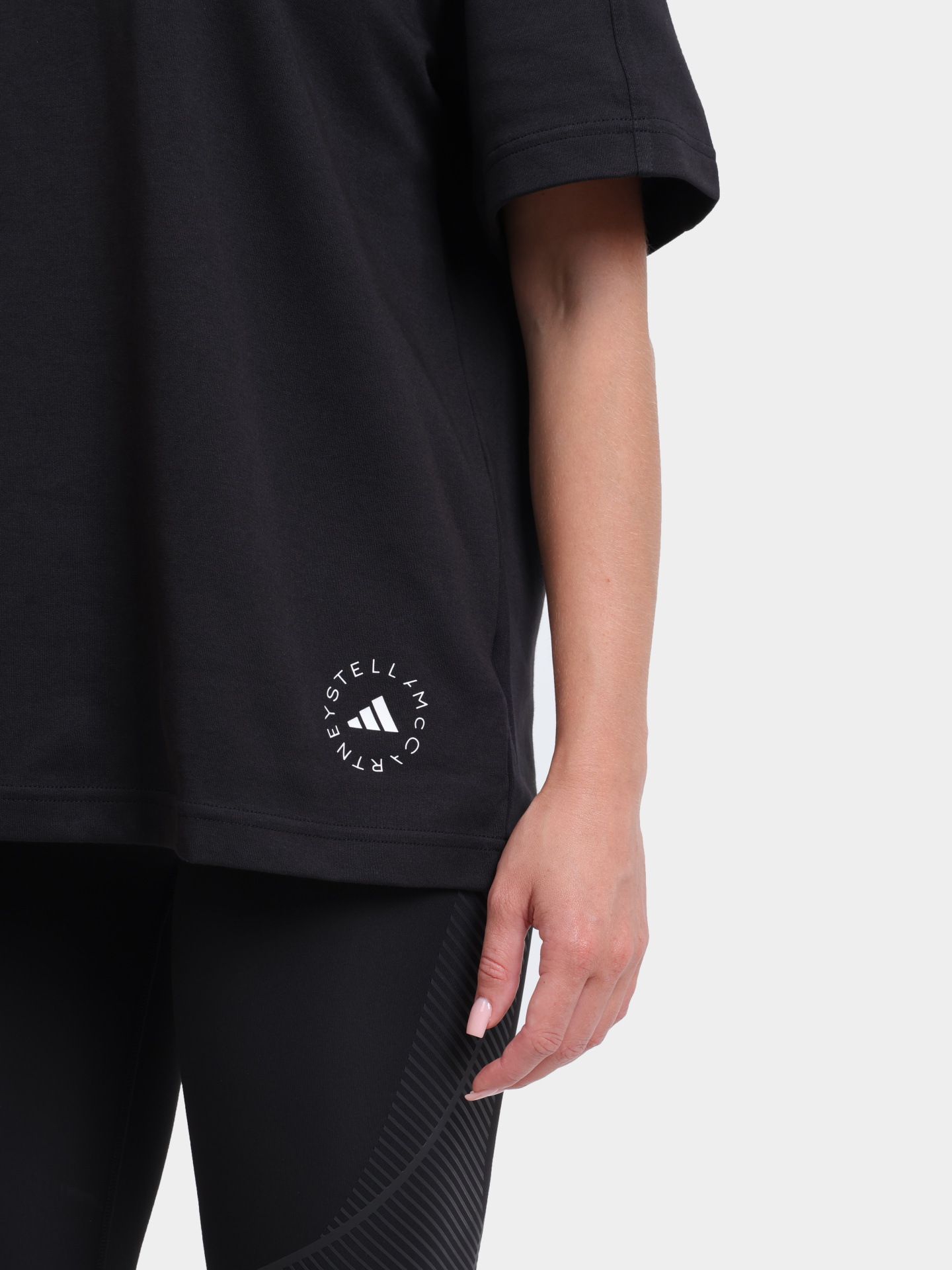 Футболка Adidas by Stella McCartney IB6854 черная женская — купить в интернет-магазине Verdistore