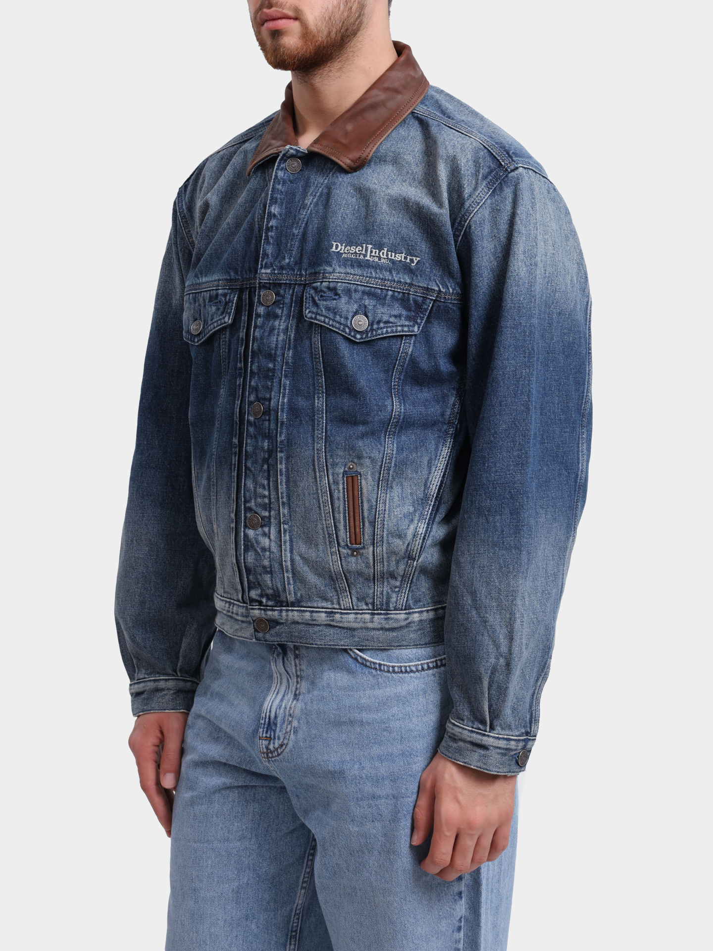 Куртка Diesel A21703007DV01 джинсовая синяя мужская укороченная — купить в интернет-магазине Verdistore