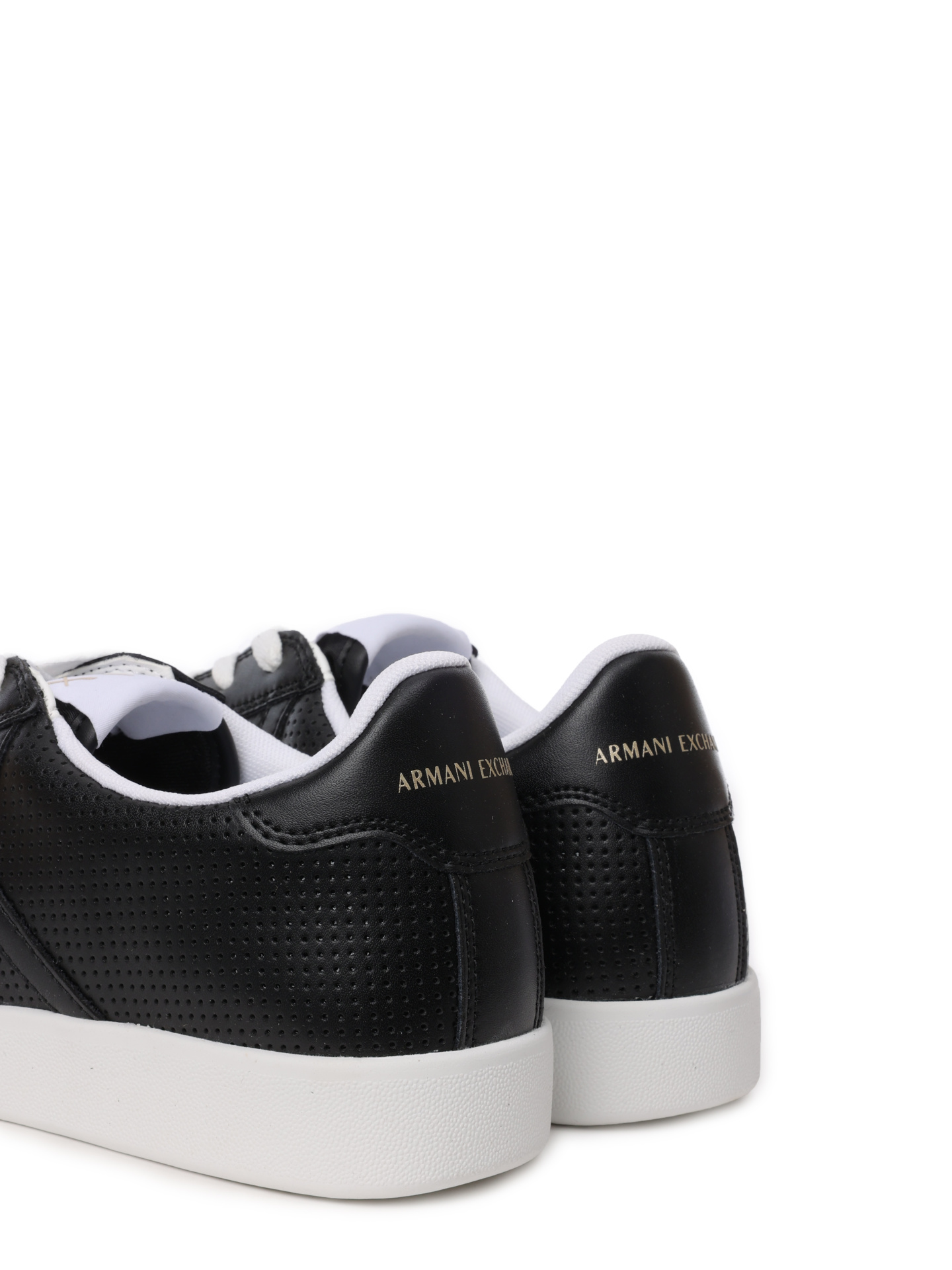 Кеды Armani Exchange XUX016 XCC60 A083 черные мужские с перфорацией — купить в интернет-магазине Verdistore