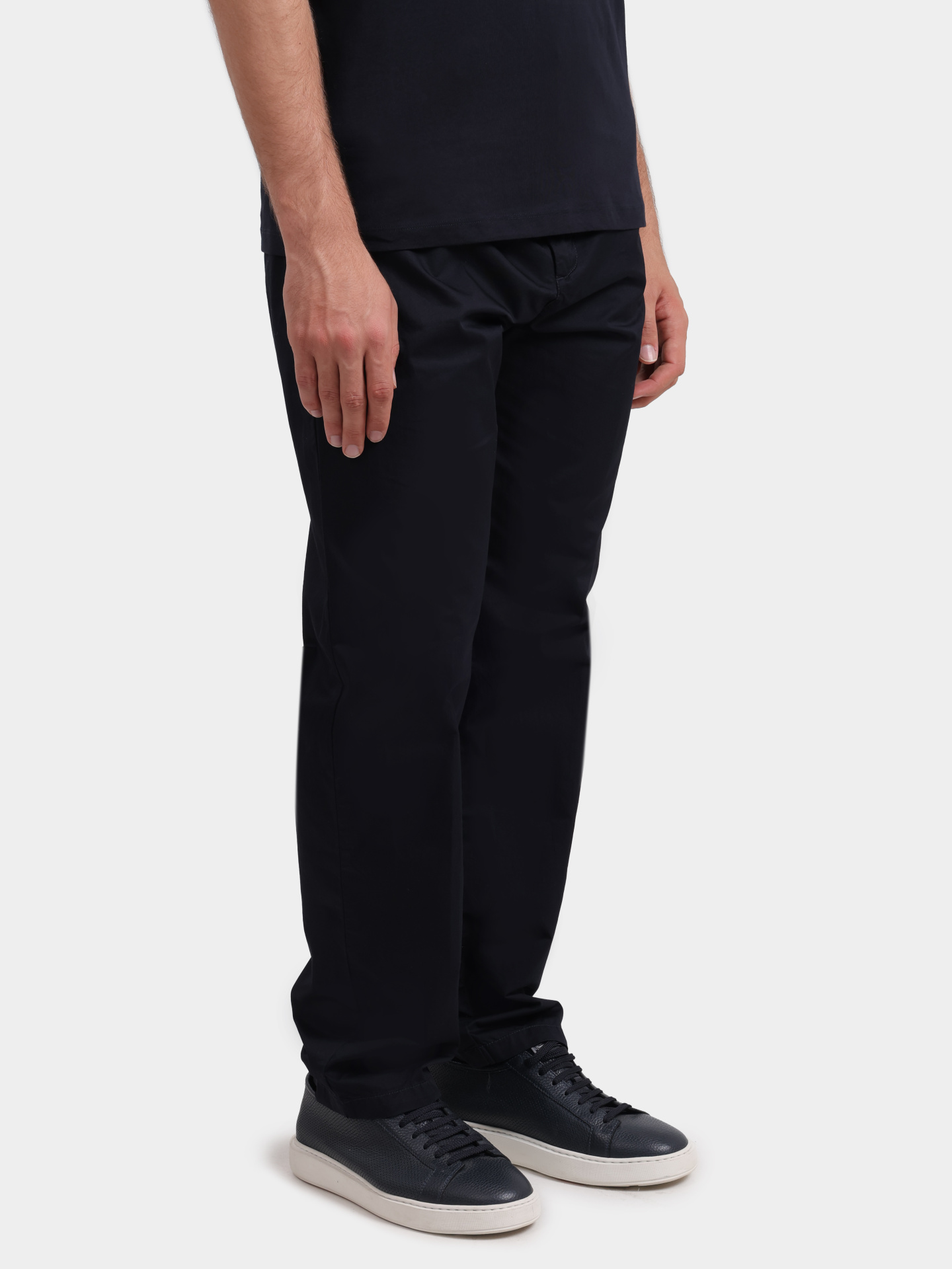 Брюки Armani Exchange XM000360 AF12307 UB101 темно-синие мужские — купить в интернет-магазине Verdistore
