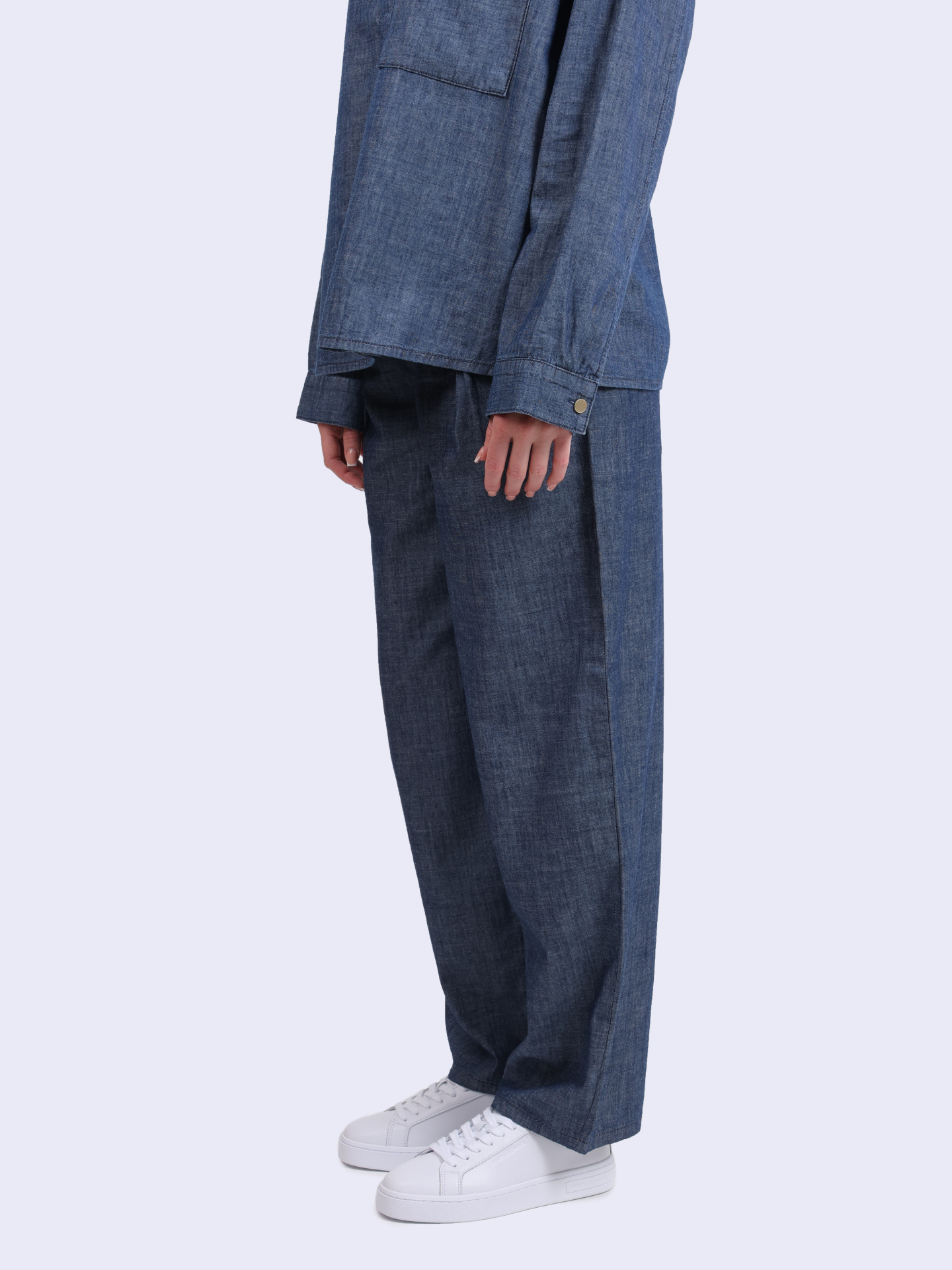 Брюки Armani Exchange XW000574 AF12895 MB002 синие женские из денима — купить в интернет-магазине Verdistore