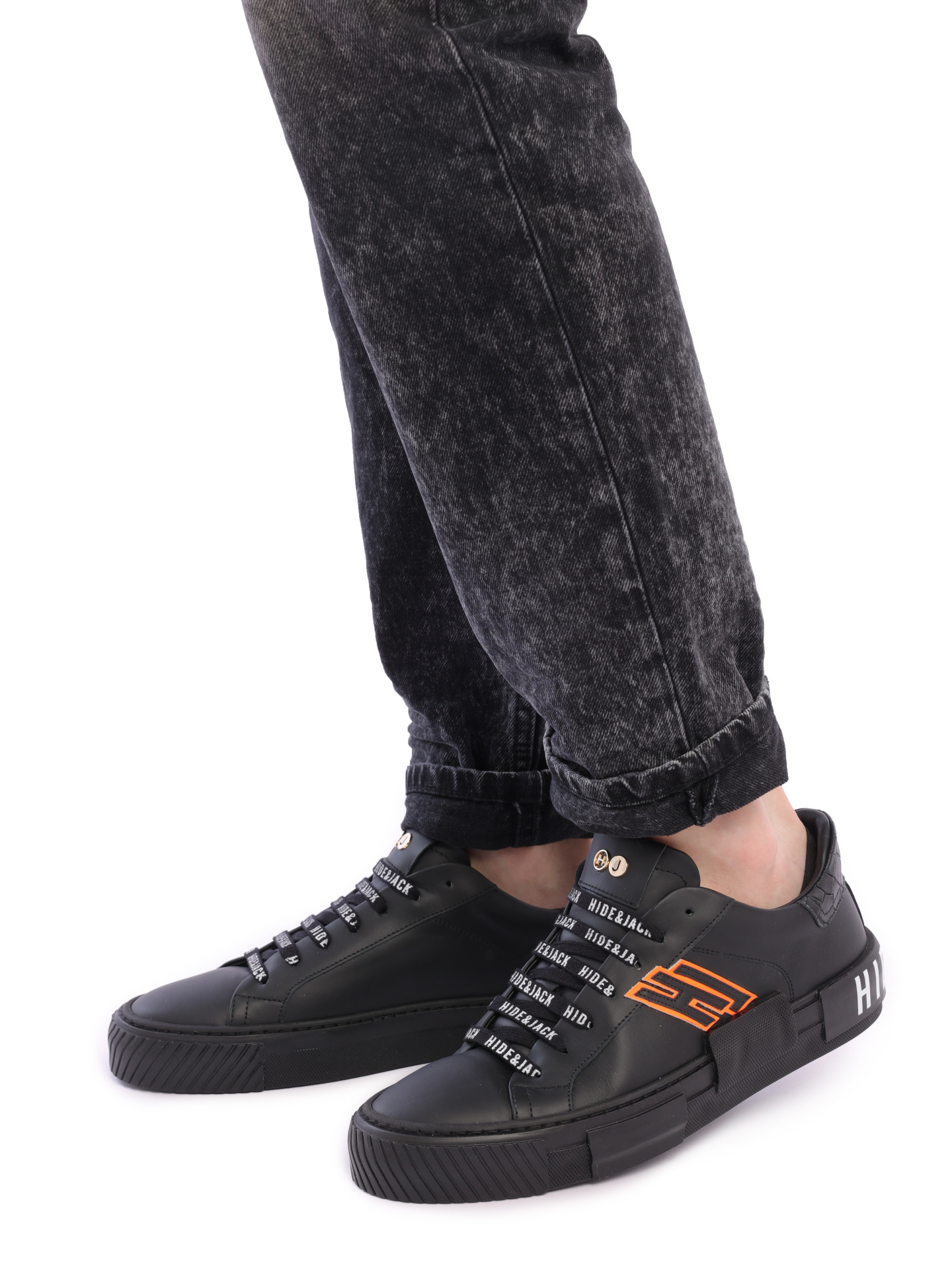 Кеды черные кожаные с оранжевыми и белыми вставками — купить в интернет-магазине Verdistore