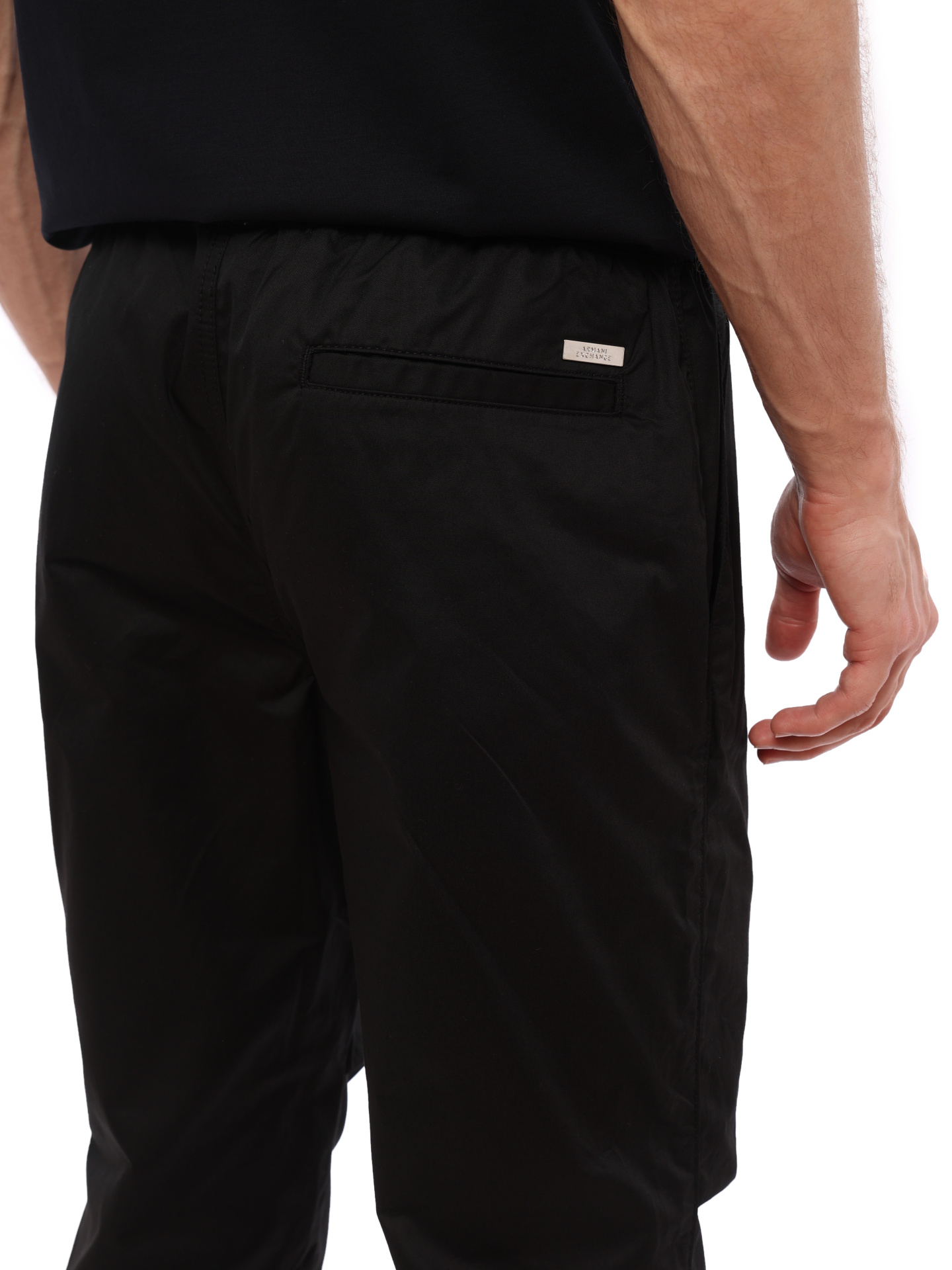 Брюки Armani Exchange 3RZP13 ZNXGZ 1200 черные мужские с манжетами — купить в интернет-магазине Verdistore