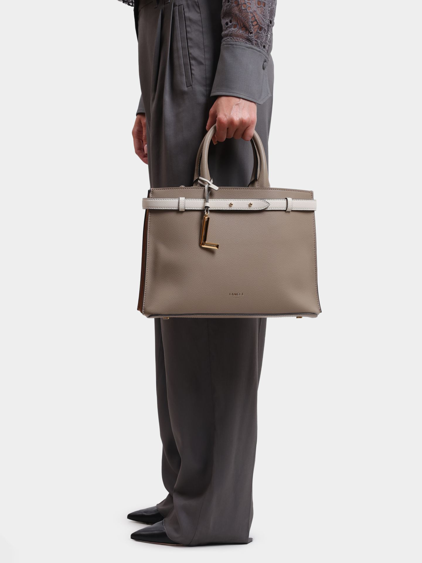 Сумка Lancel A13548 LL бежевая женская из кожи  — купить в интернет-магазине Verdistore