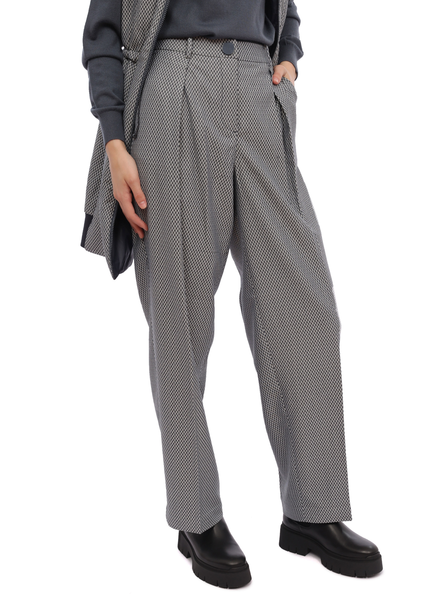 картинка Брюки Armani Exchange 6RYP22 YN6MZ 25ES серые женские в клетку от магазина Verdistore