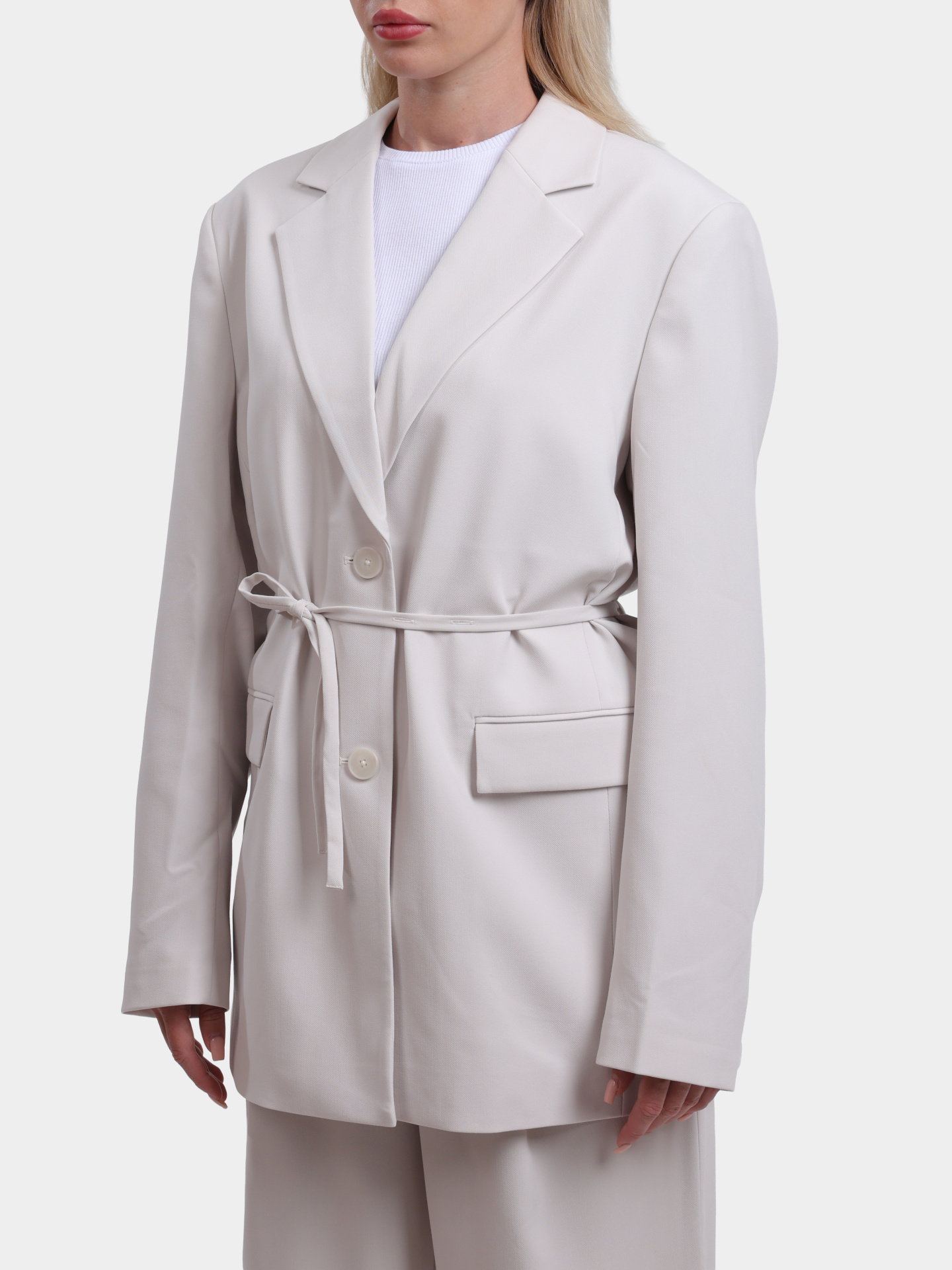 Жакет Calvin Klein Jeans J20J225206 ADA молочный женский с поясом — купить в интернет-магазине Verdistore