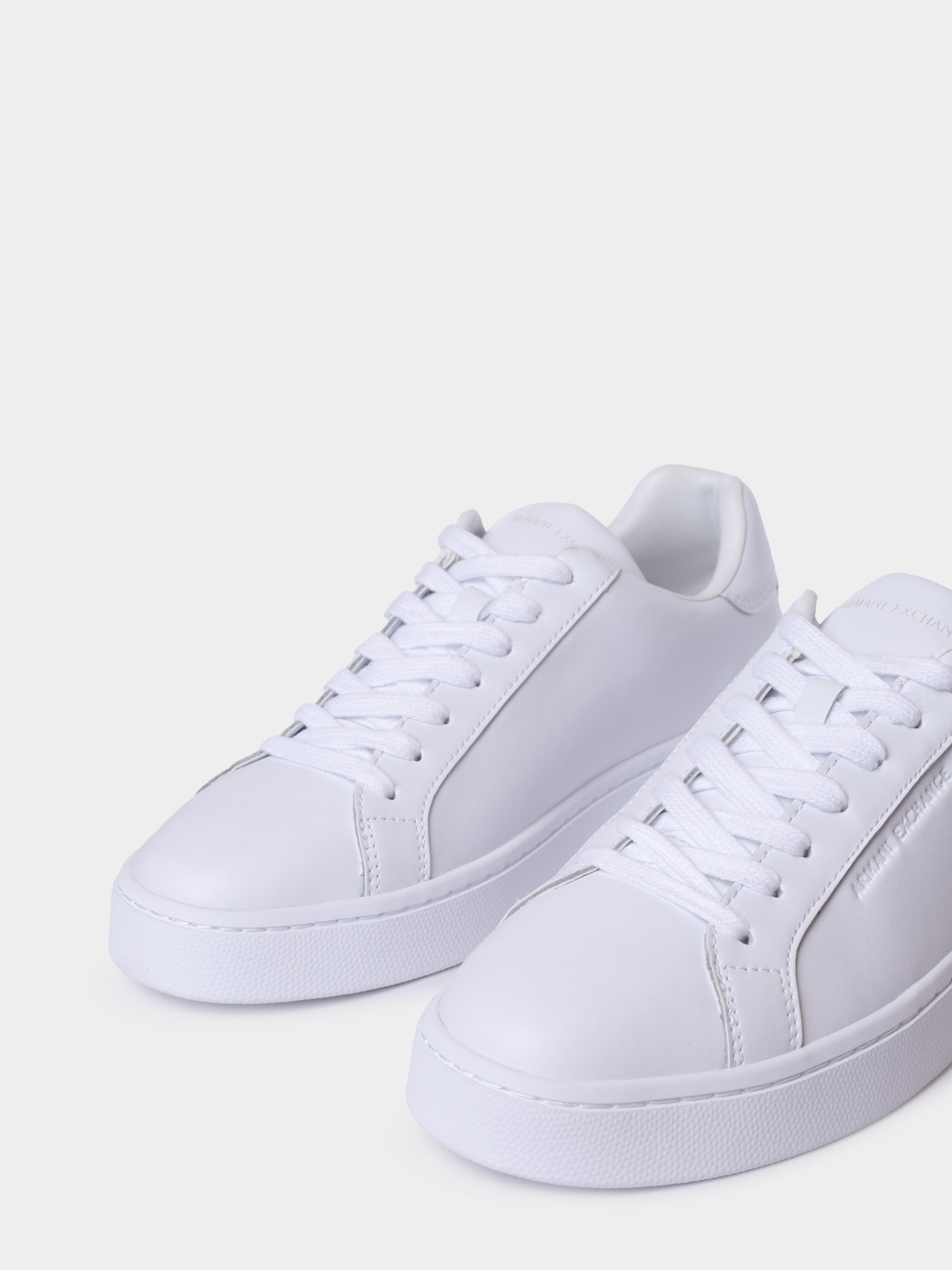 Кеды Armani Exchange XM000141 AF11912 U0002 белые мужские — купить в интернет-магазине Verdistore