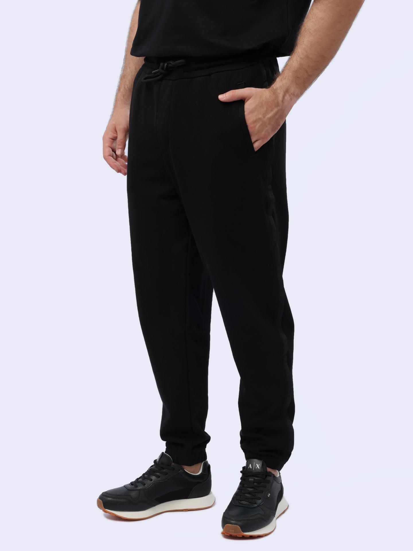 Брюки спортивные Armani Exchange 3DZPJA ZJDPZ 1200 черные мужские — купить в интернет-магазине Verdistore
