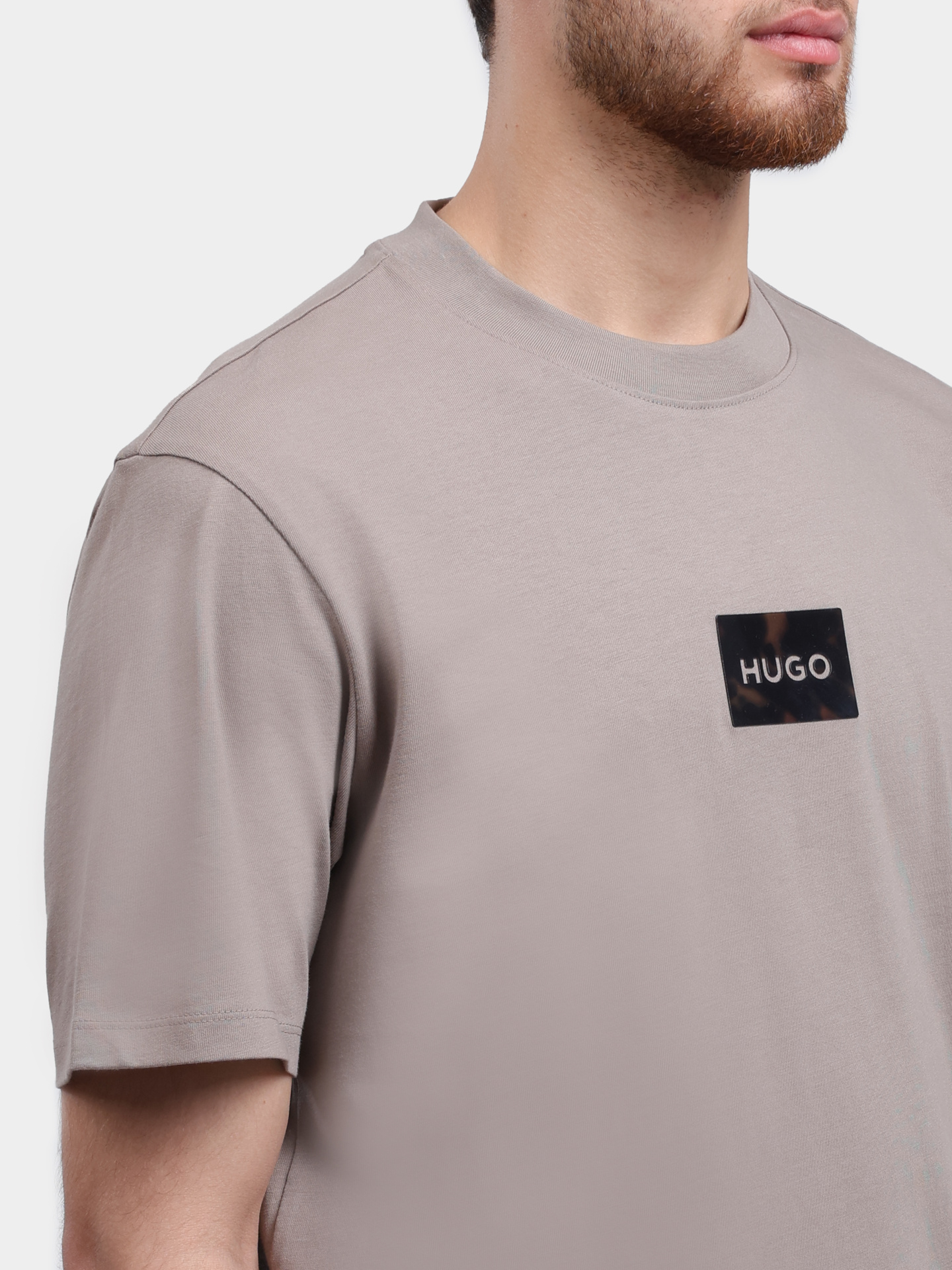 Футболка Hugo Dumeon 10267594 01 50557445 с логотипом мужская — купить в интернет-магазине Verdistore